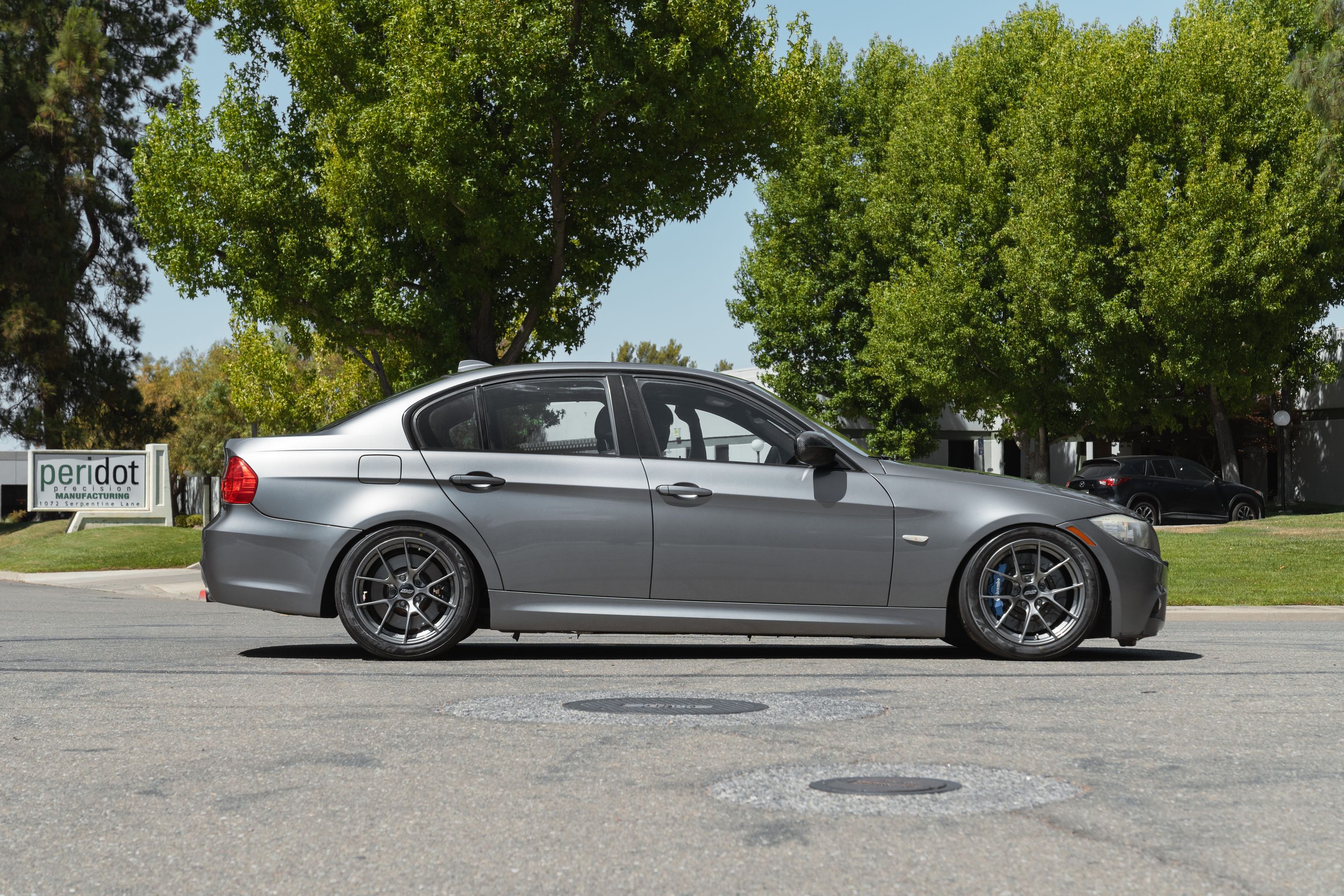 Grey BMW E90 LCI Sedan 3 Series with 17" VS-5RS Apex wheels in Anthracite