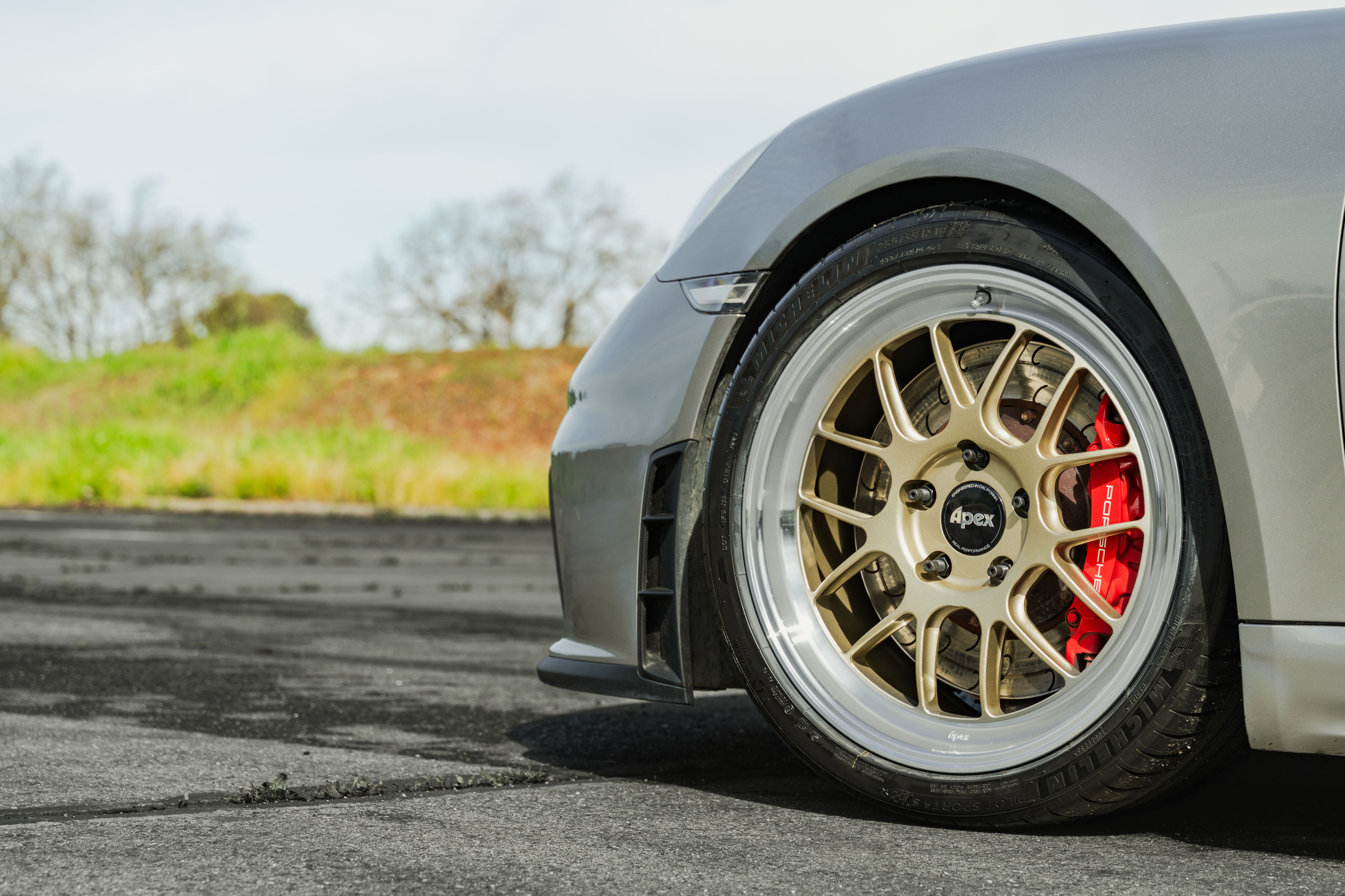 アクセサリー Porsche Cayman Thrill of the Chase Porsche 718 Cayman GT4 with 19
