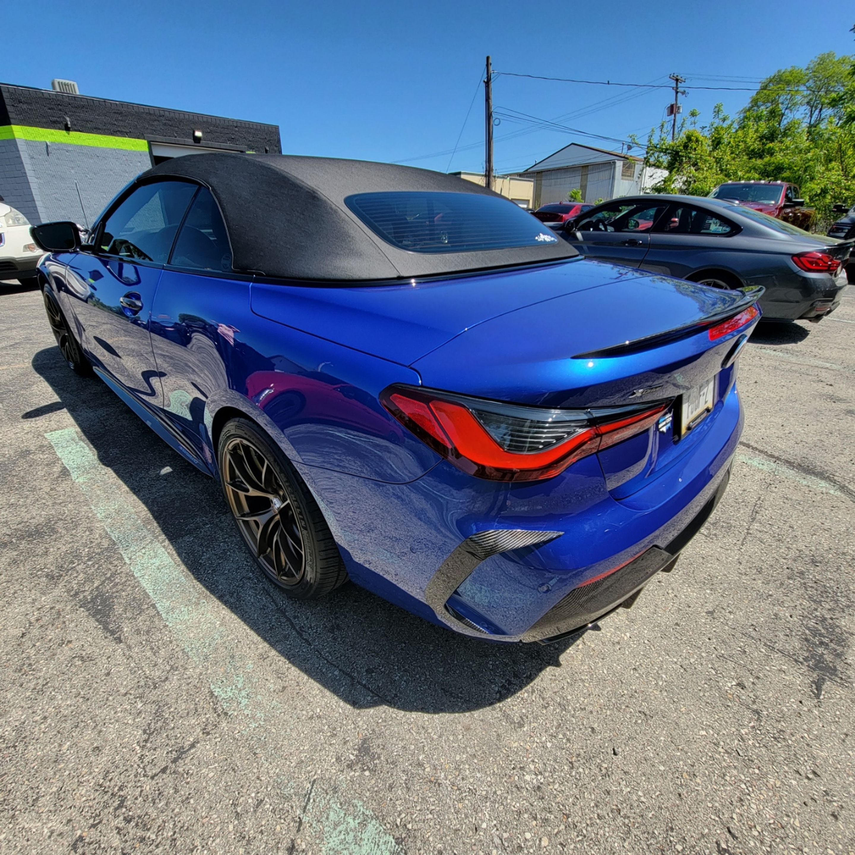 Blue BMW G23 Cabrio 4 Series with 19" VS-5RS Apex wheels in Satin Bronze