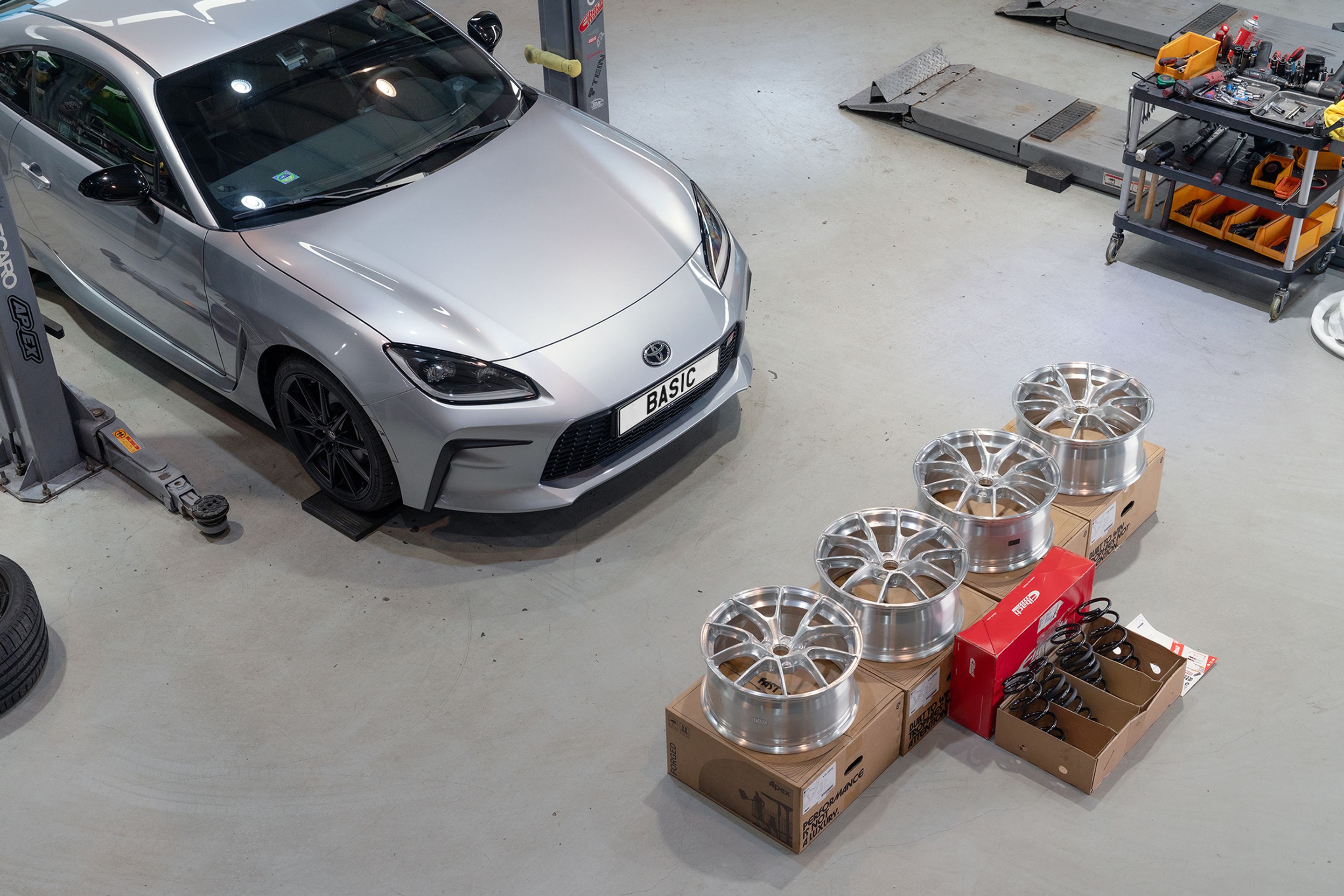 Silver Toyota GR86 with 17" VS-5RS Apex wheels in Brushed Clear