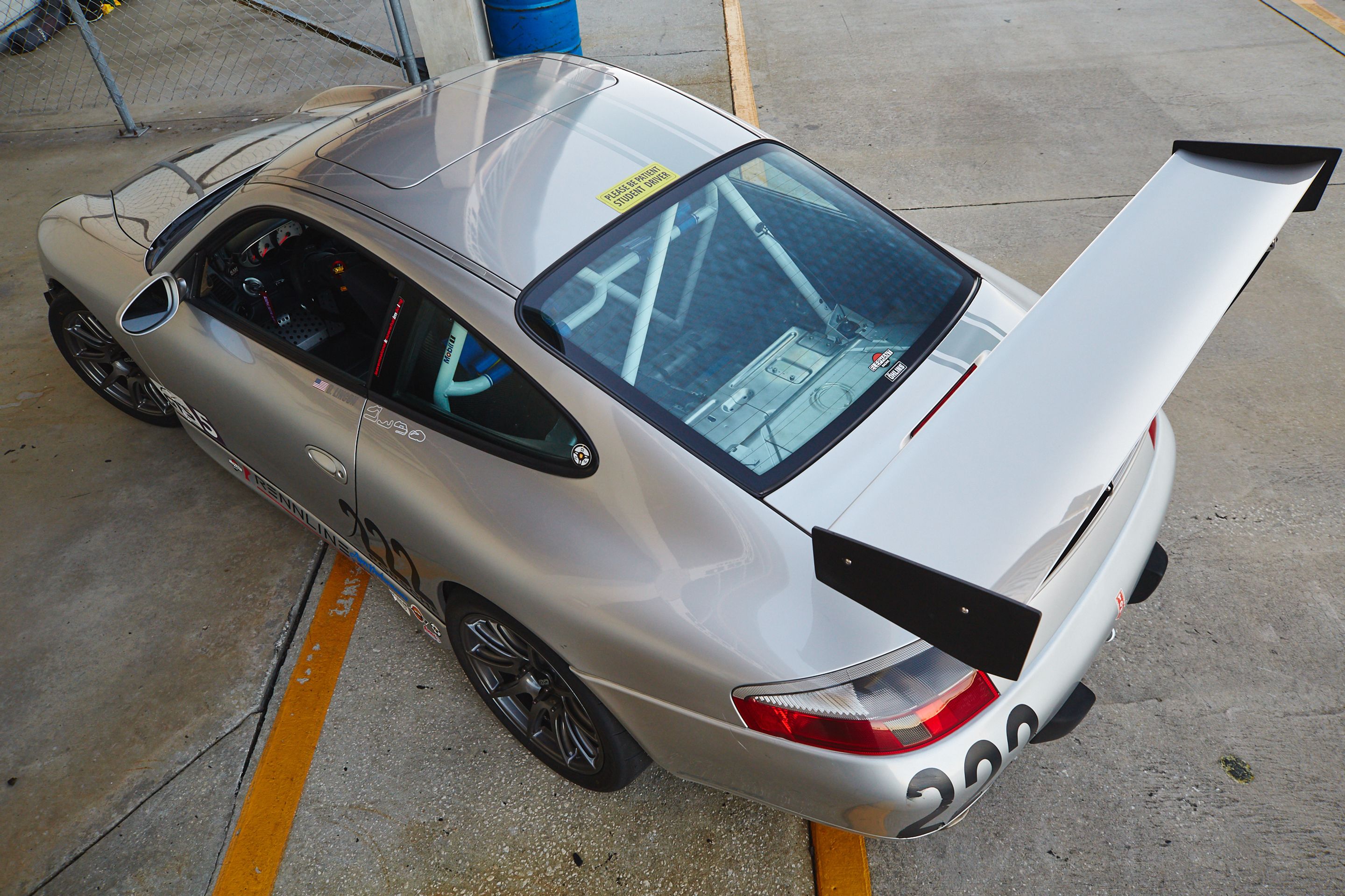 Silver Porsche 911 996 Carrera with 18" SM-10 Apex wheels in Anthracite