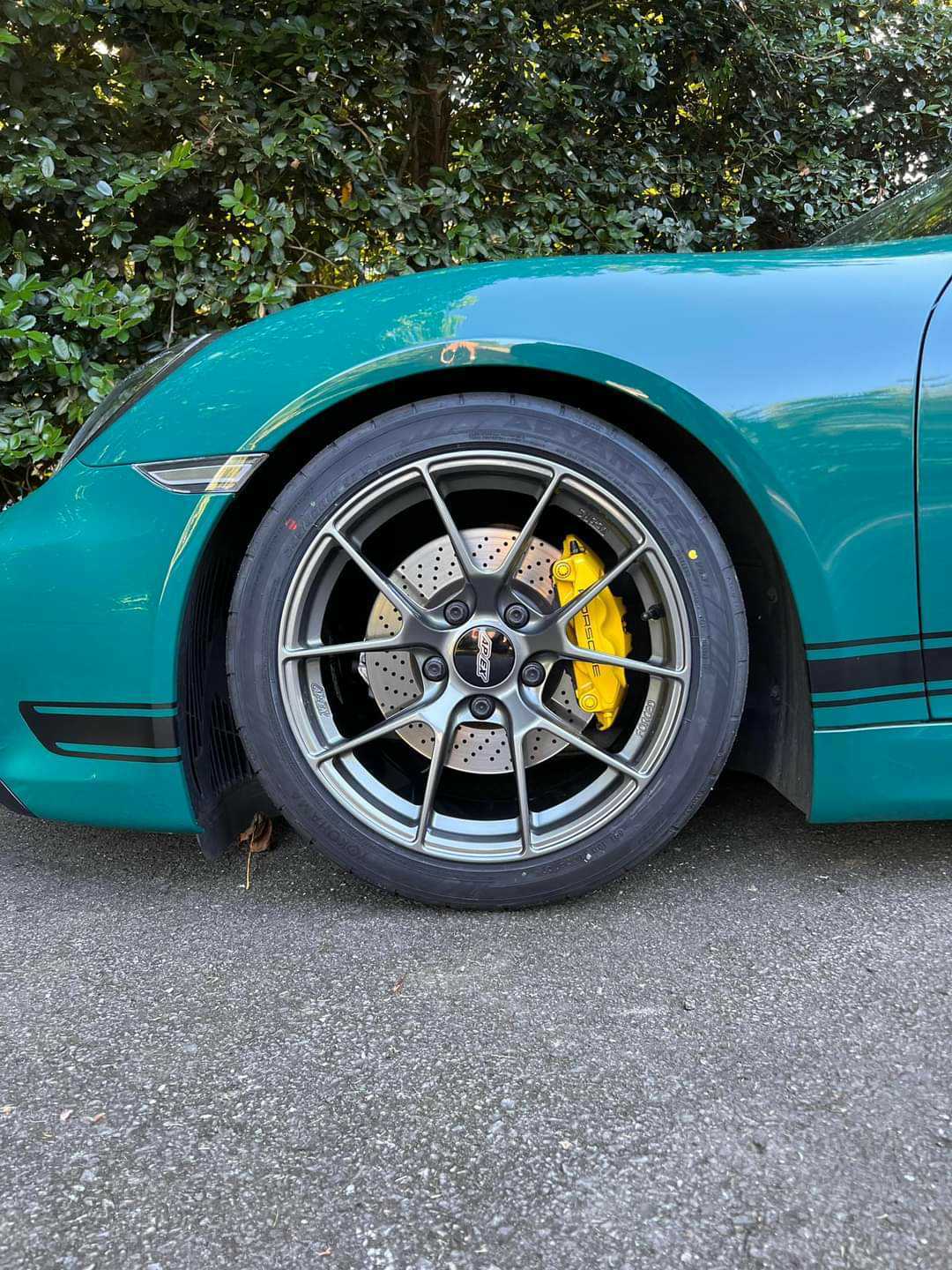 Porsche 981 Cayman GTS with 18