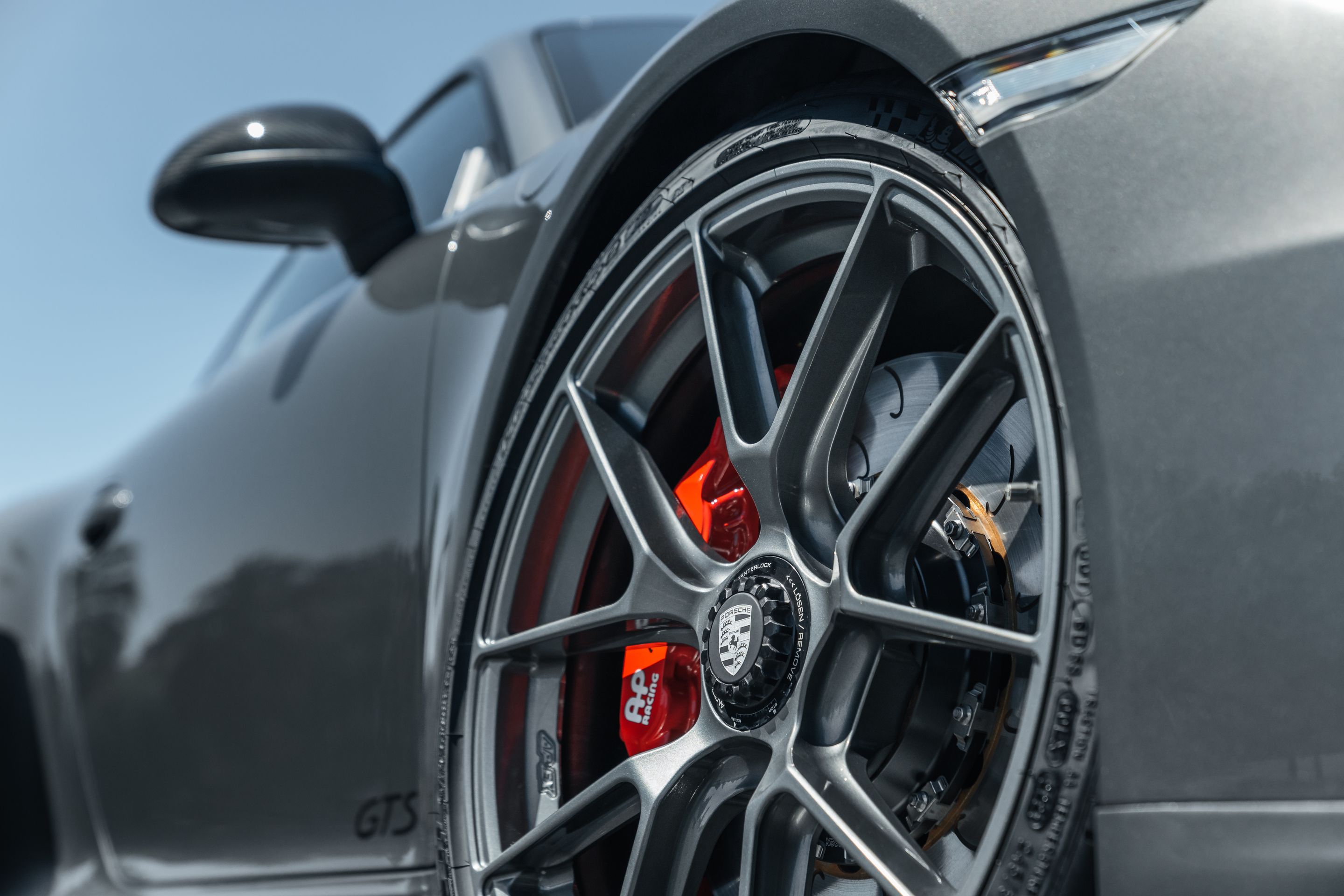 Grey Porsche 911 991.1 Carrera GTS with 20" VS-5RS Apex wheels in Anthracite