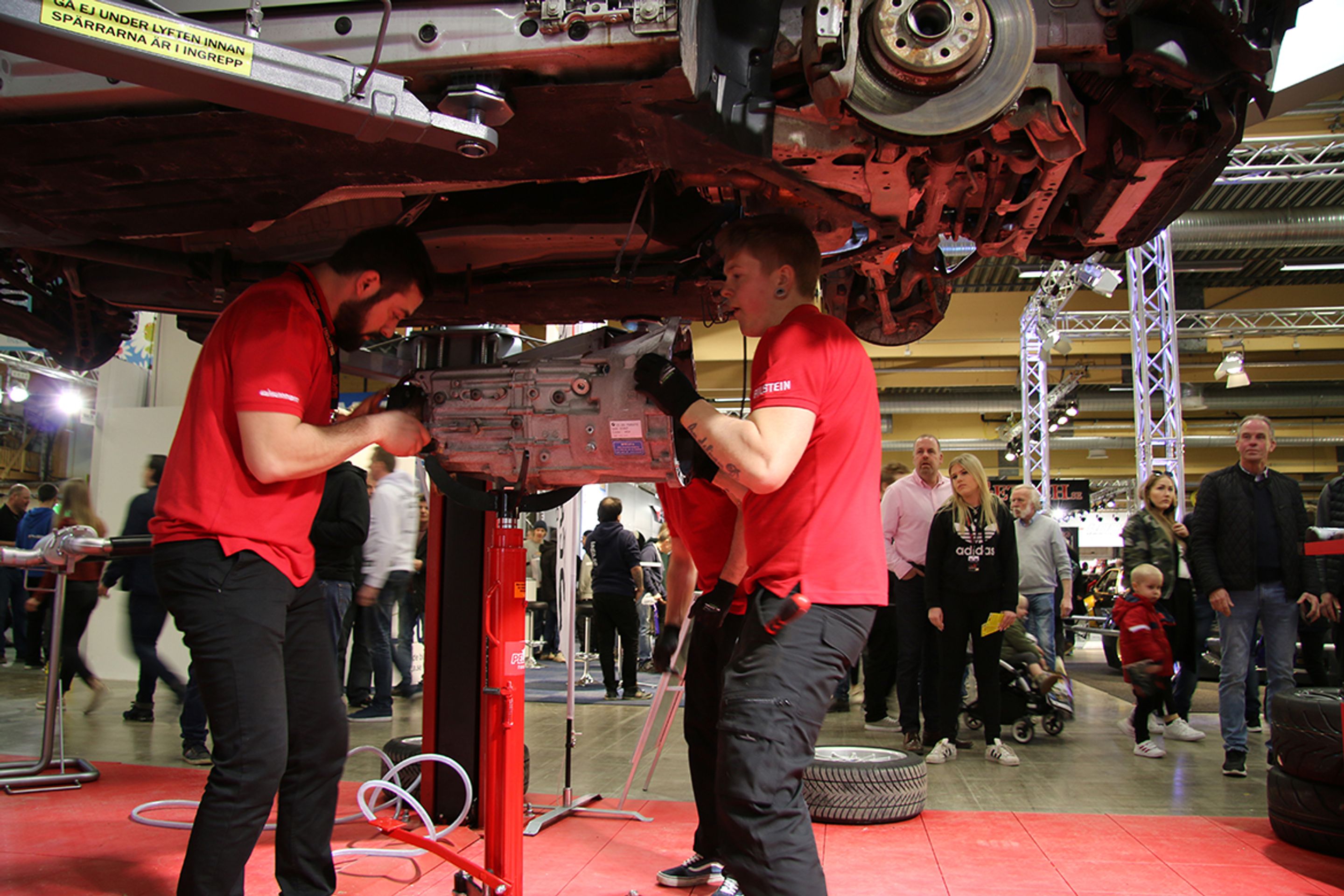 Grey BMW E92 Coupe 3 Series with 18" SM-10 Apex wheels in Anthracite