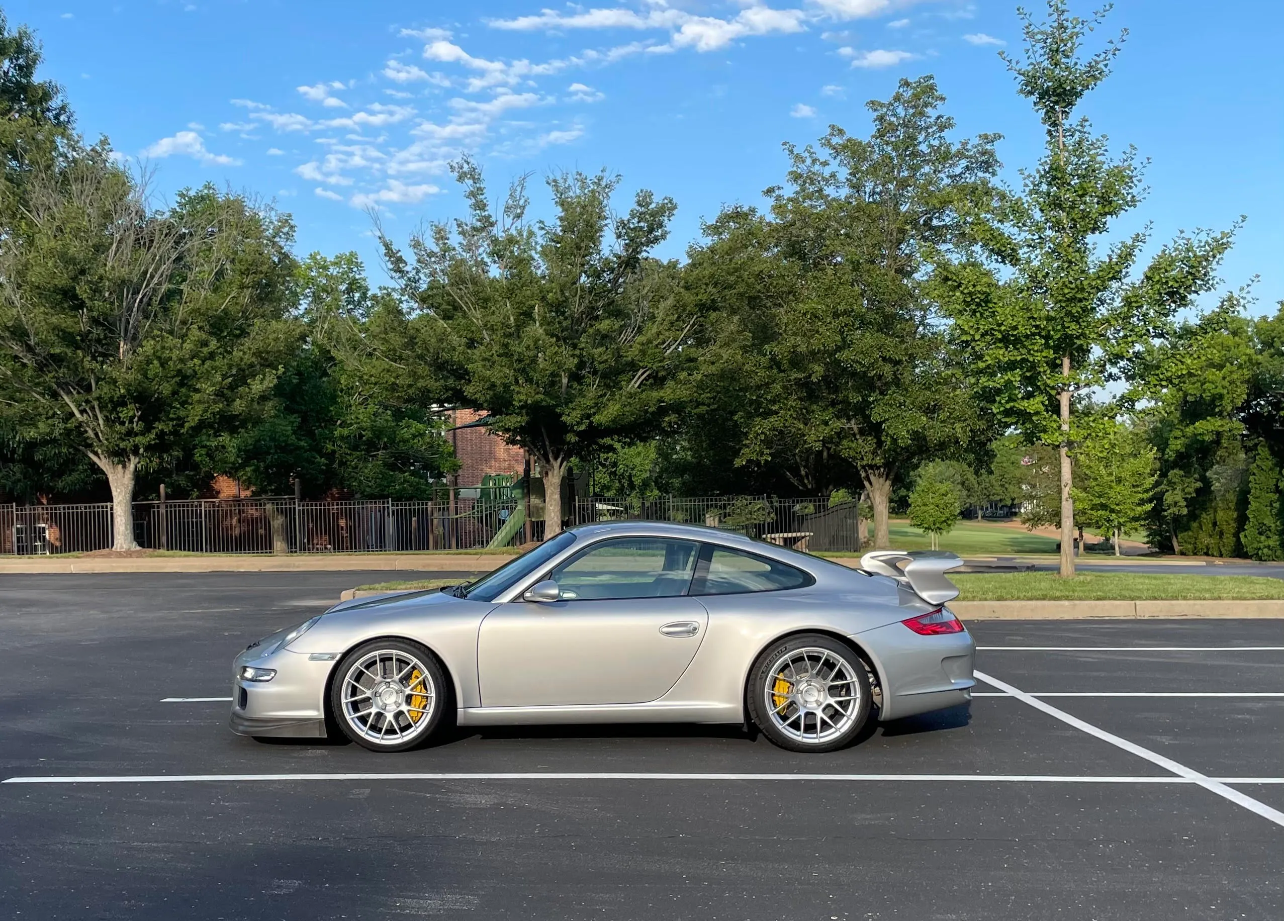 Porsche 911 997 GT3 with 19