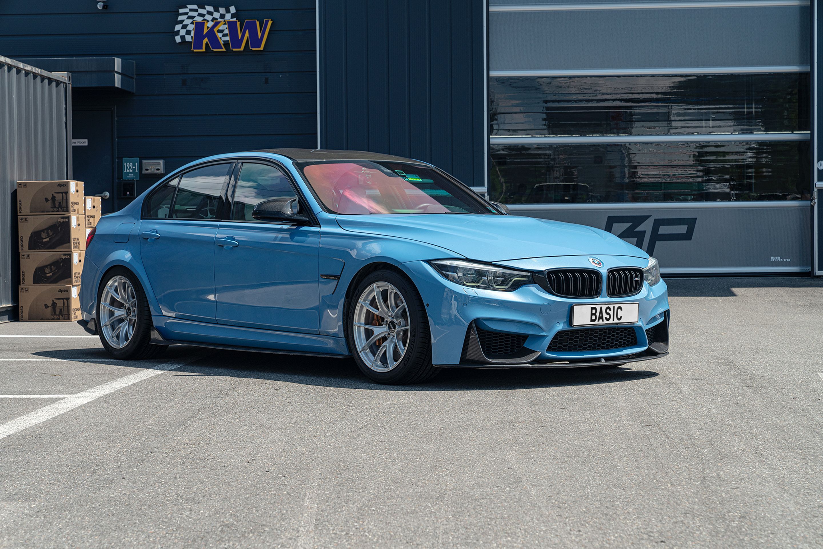 Blue BMW F80 M3 with 18" VS-5RS Apex wheels in Brushed Clear