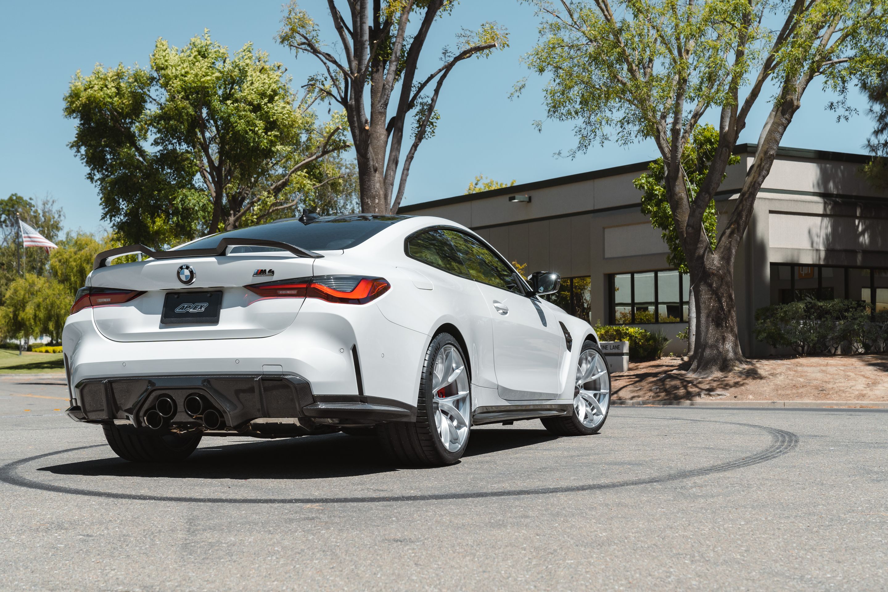 White BMW G82 Coupe M4 with 20" VS-5RS Apex wheels in Brushed Clear