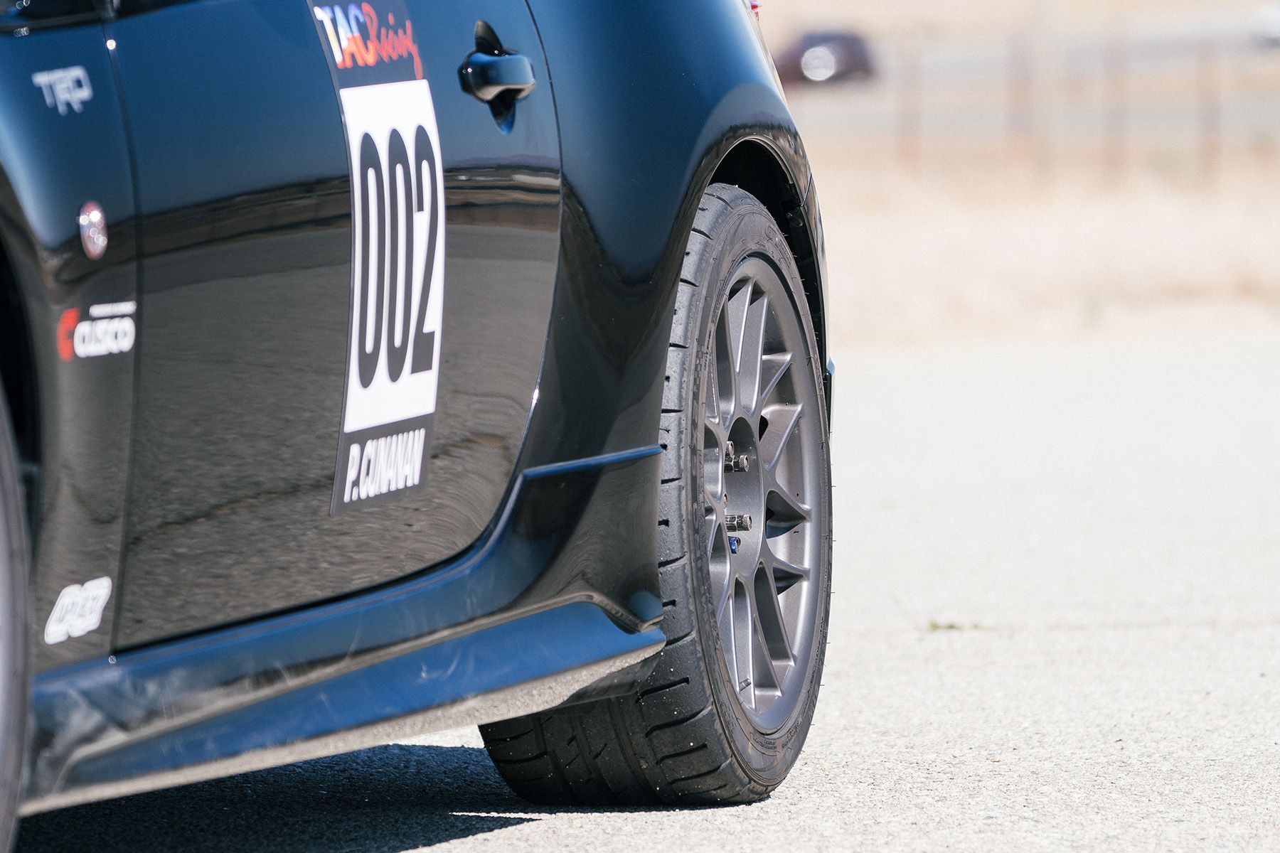 Black Toyota 86 / GT86 / FT86 with 17" ARC-8 Apex wheels in Anthracite