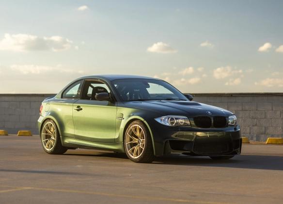 BMW E82 1M with 18" VS-5RS in Motorsport Gold
