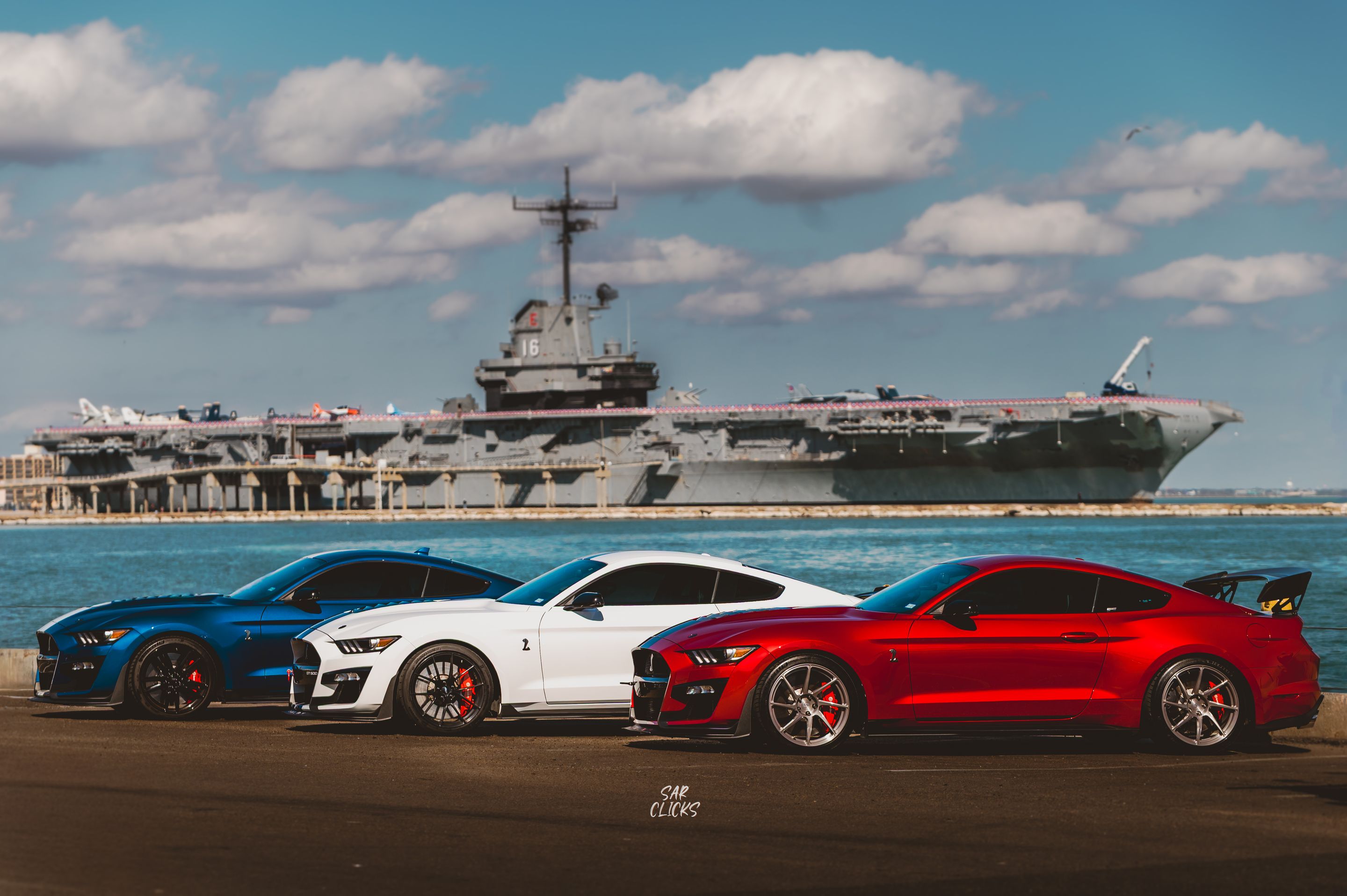 White Ford S550 Mustang GT500 with 20" VS-5RS Apex wheels in Satin Black
