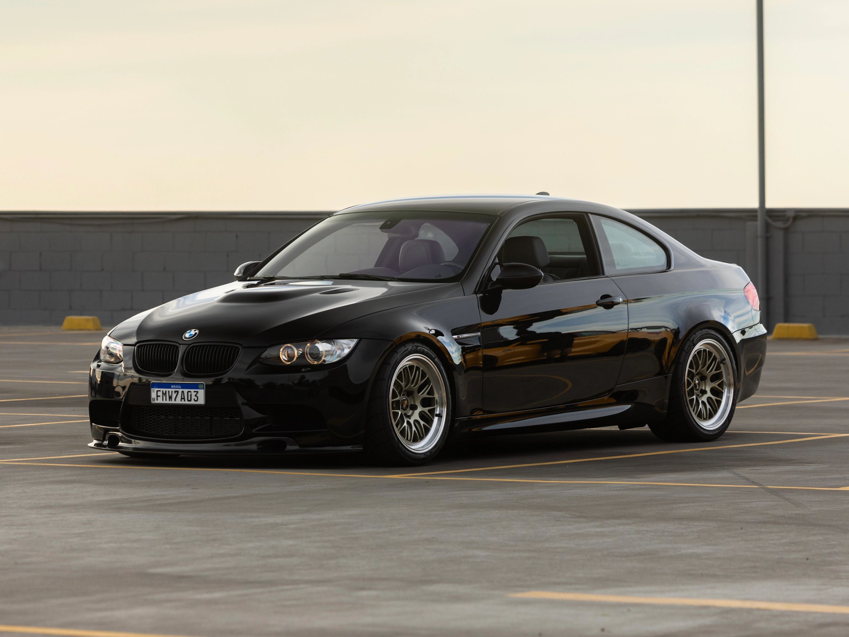 Black BMW E92 Coupe M3 with 18" ML-10RT Apex wheels in Machined Lip Gloss Motorsport Gold