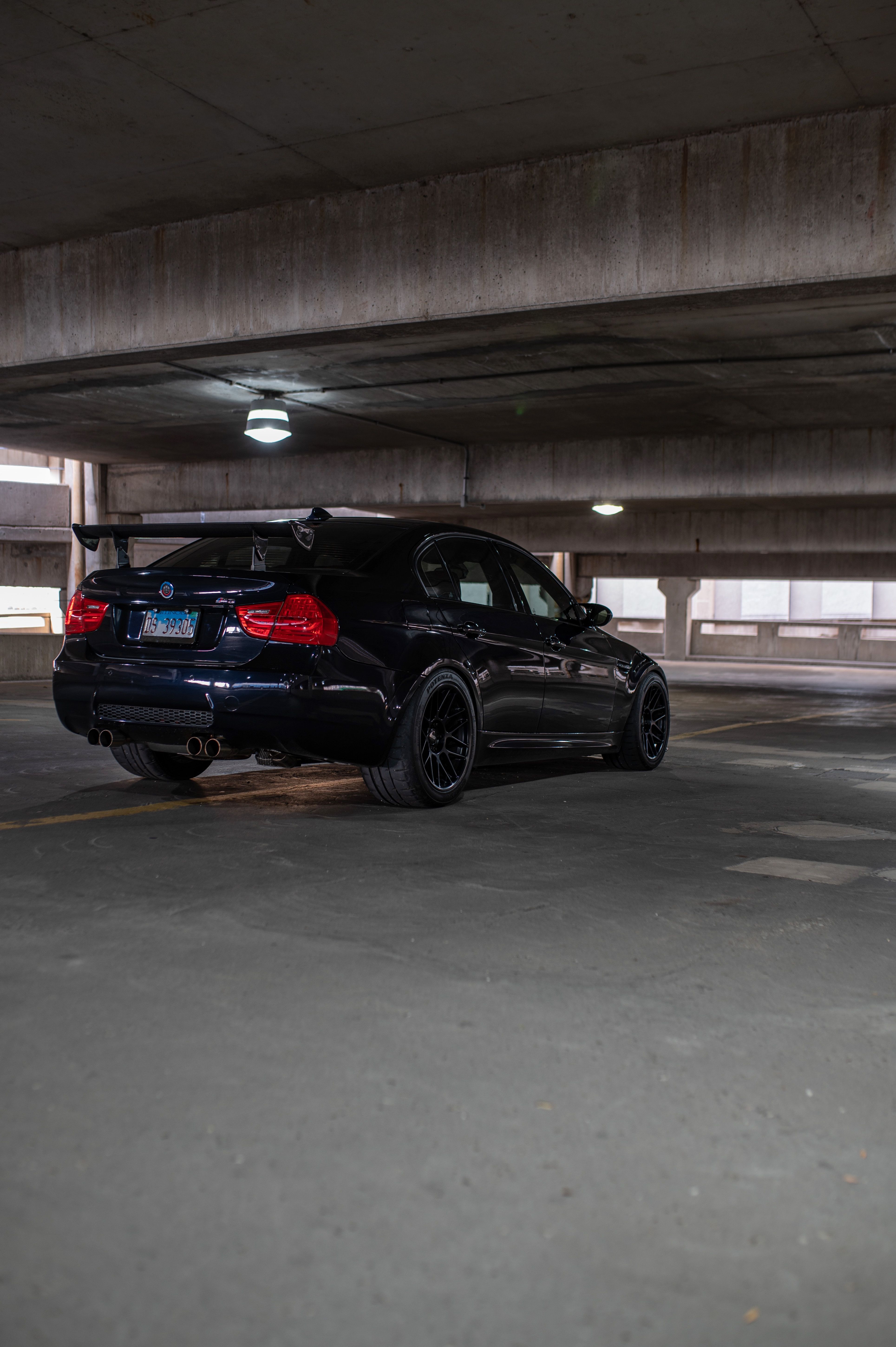 BMW E90 Sedan M3 with 18