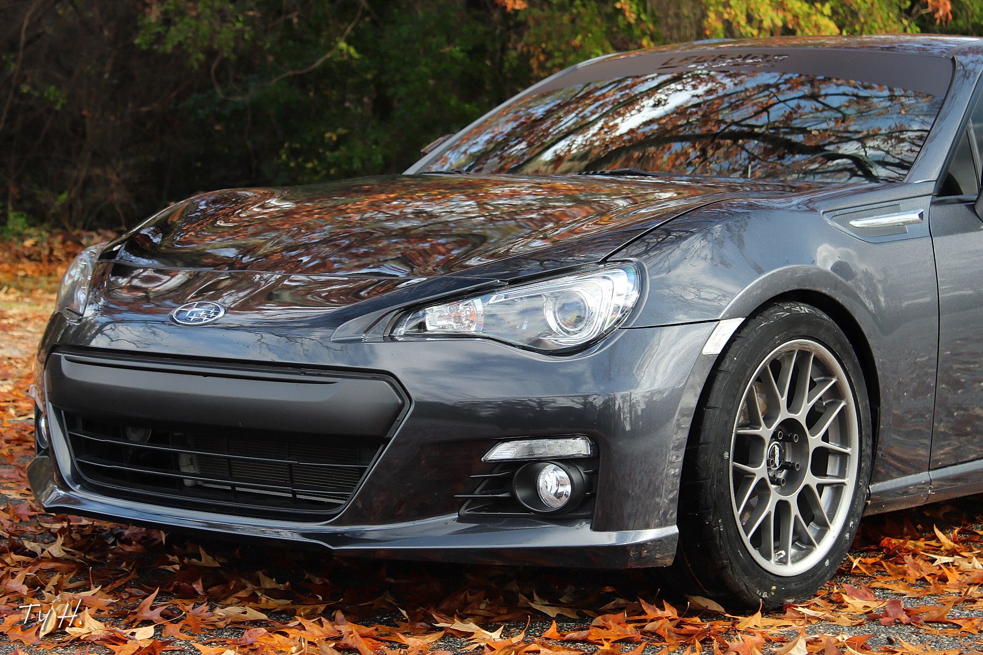 Grey Subaru ZC6 / Gen 1 BRZ with 17" ARC-8 Apex wheels in Anthracite
