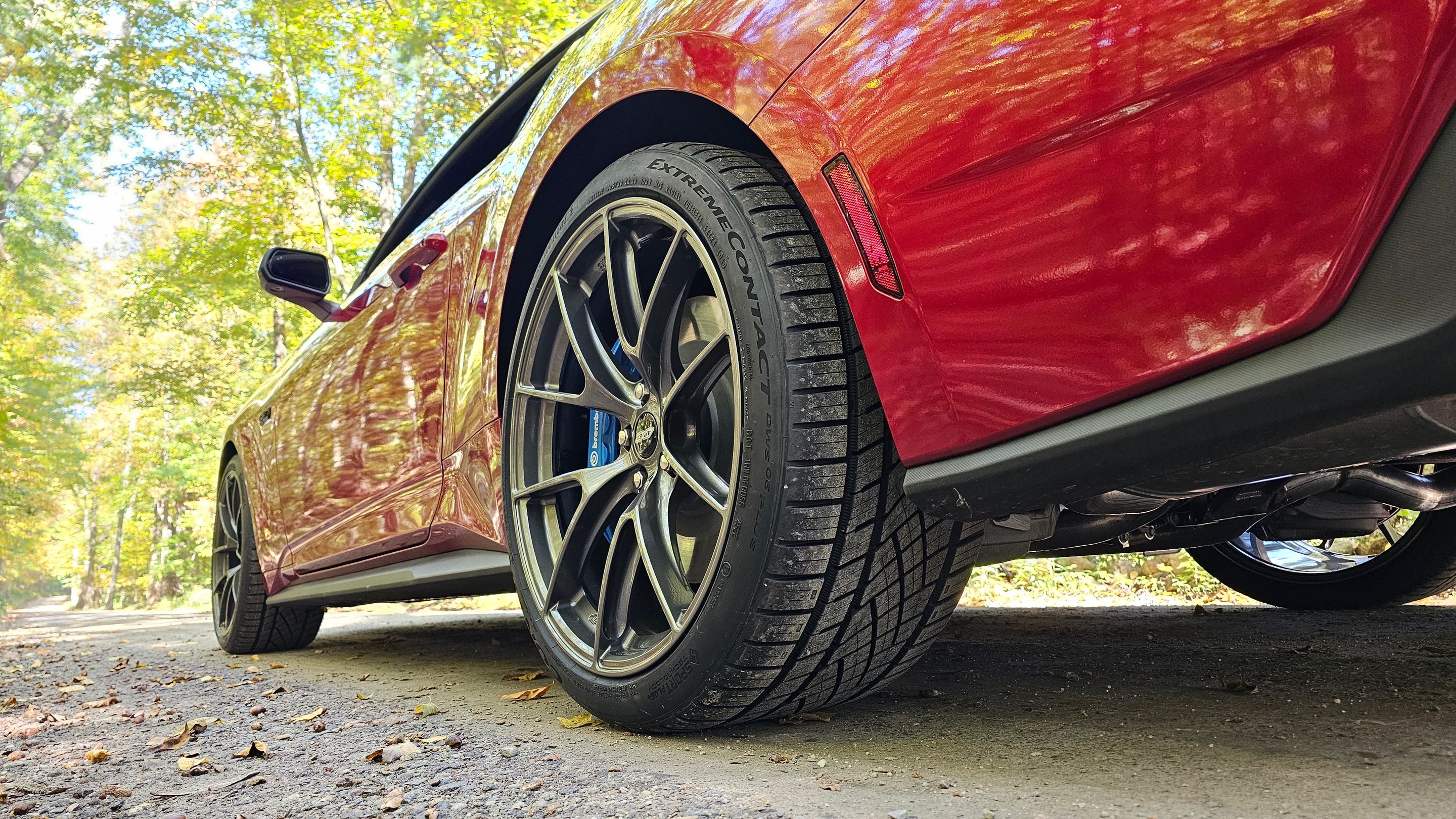 Red Ford S650 Mustang GT with 20" VS-5RS Apex wheels in Anthracite