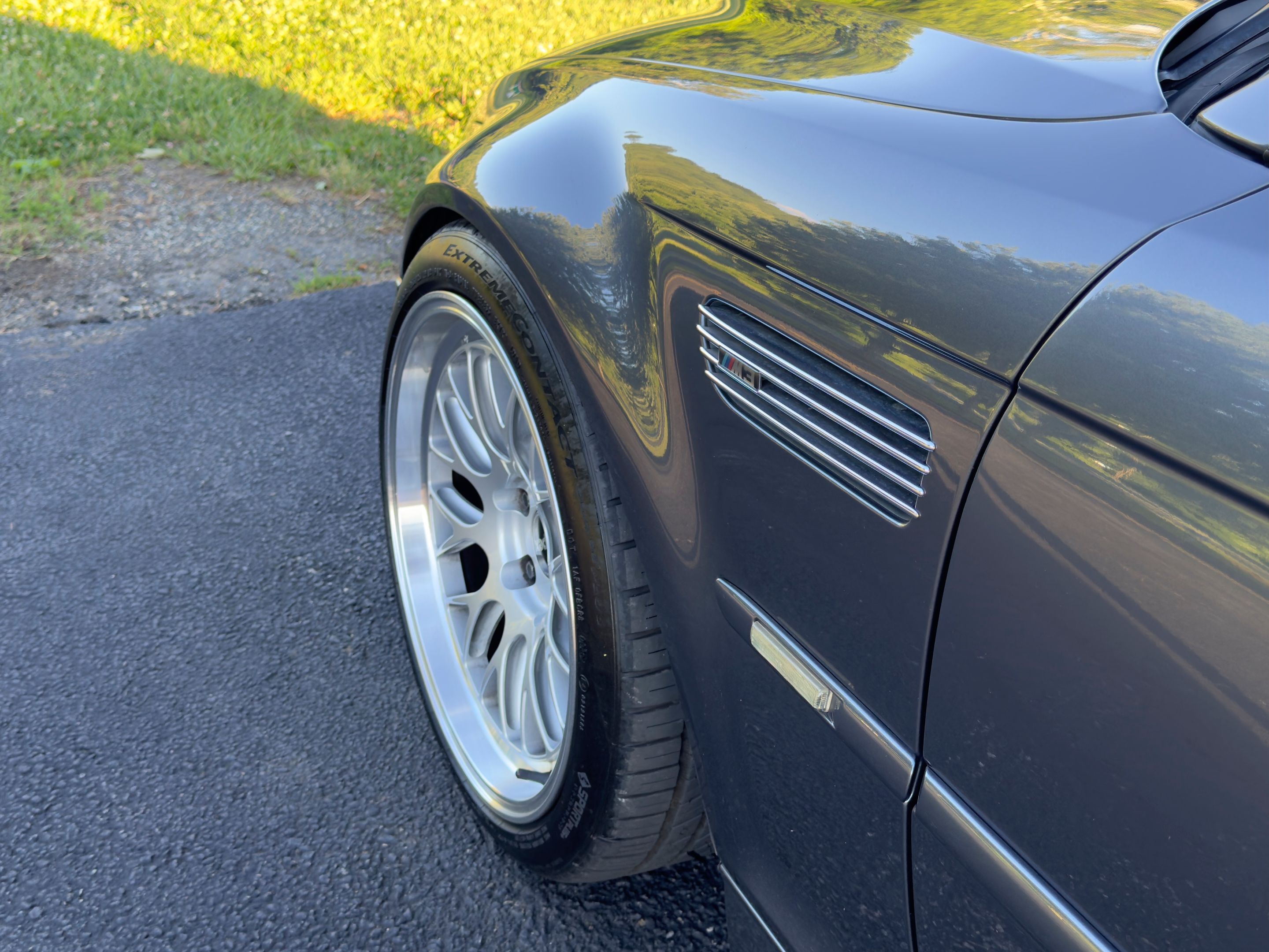Grey BMW E46 M3 with 18" ML-10RT Apex wheels in Machined Lip Race Silver