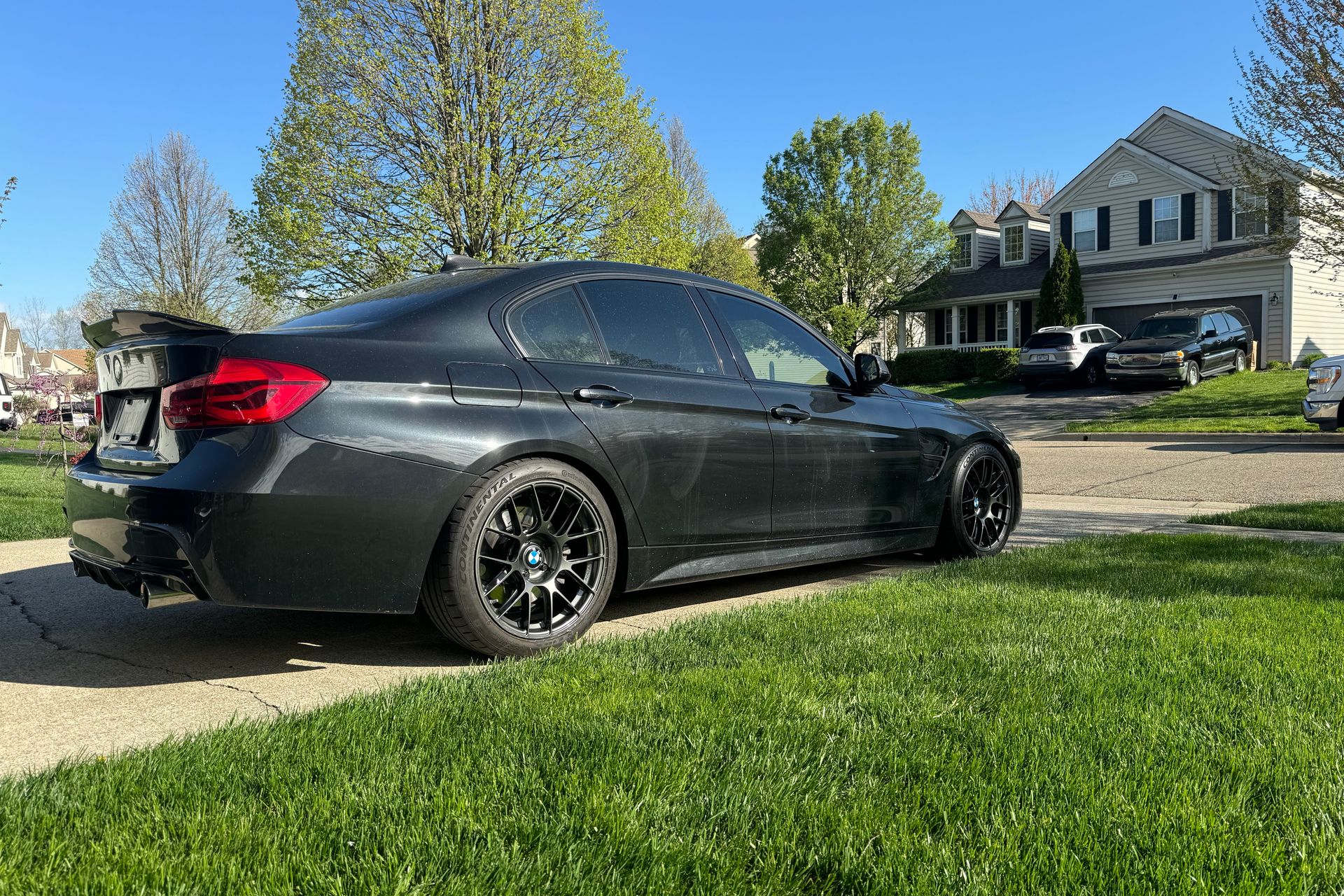 BMW F30 Sedan 3 Series with 18" EC-7RS in Anthracite