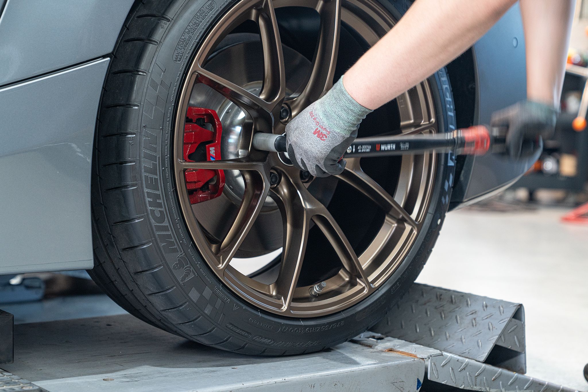 Grey BMW G29 Z4 with 19" VS-5RS Apex wheels in Satin Bronze