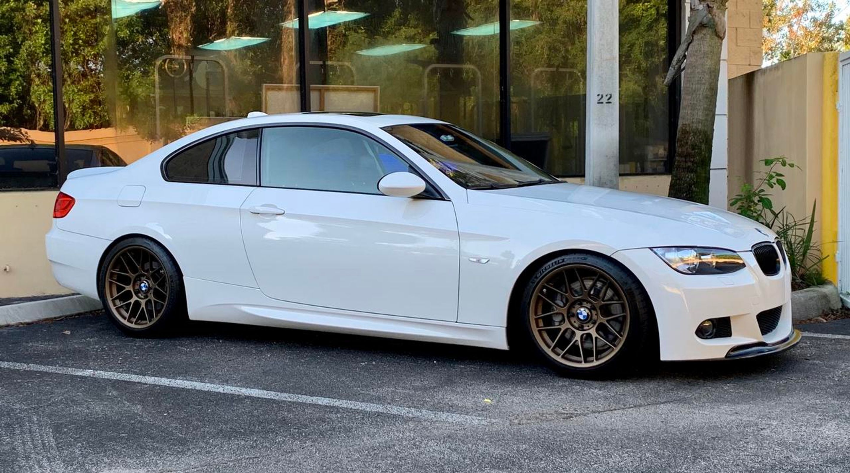 White BMW E92 Coupe 3 Series with 18" ARC-8 Apex wheels in Satin Bronze