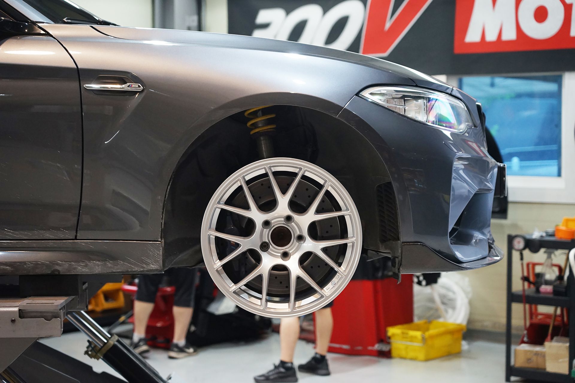 BMW F87 M2 with 18