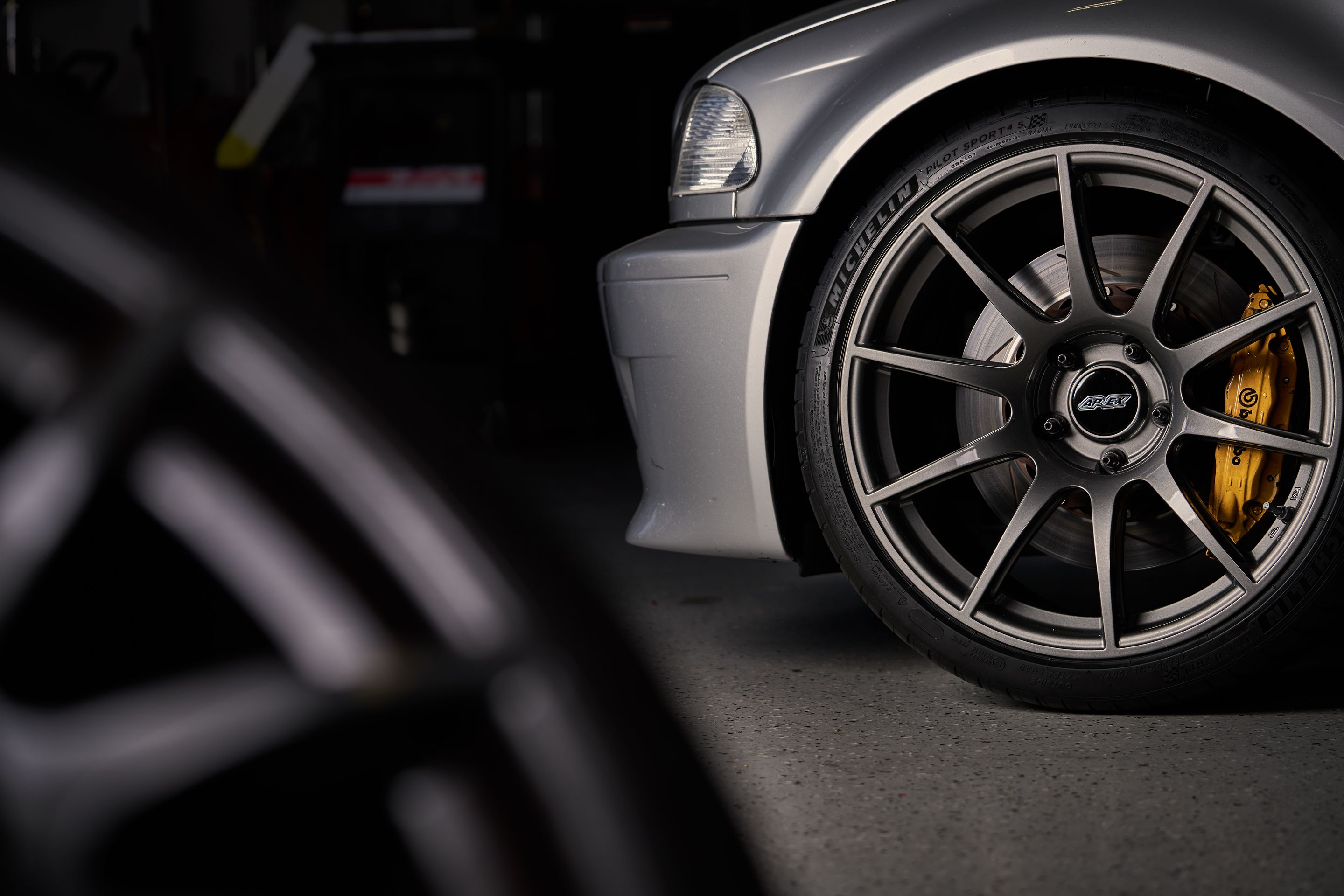 Silver BMW E46 M3 with 19" SM-10 Apex wheels in Anthracite