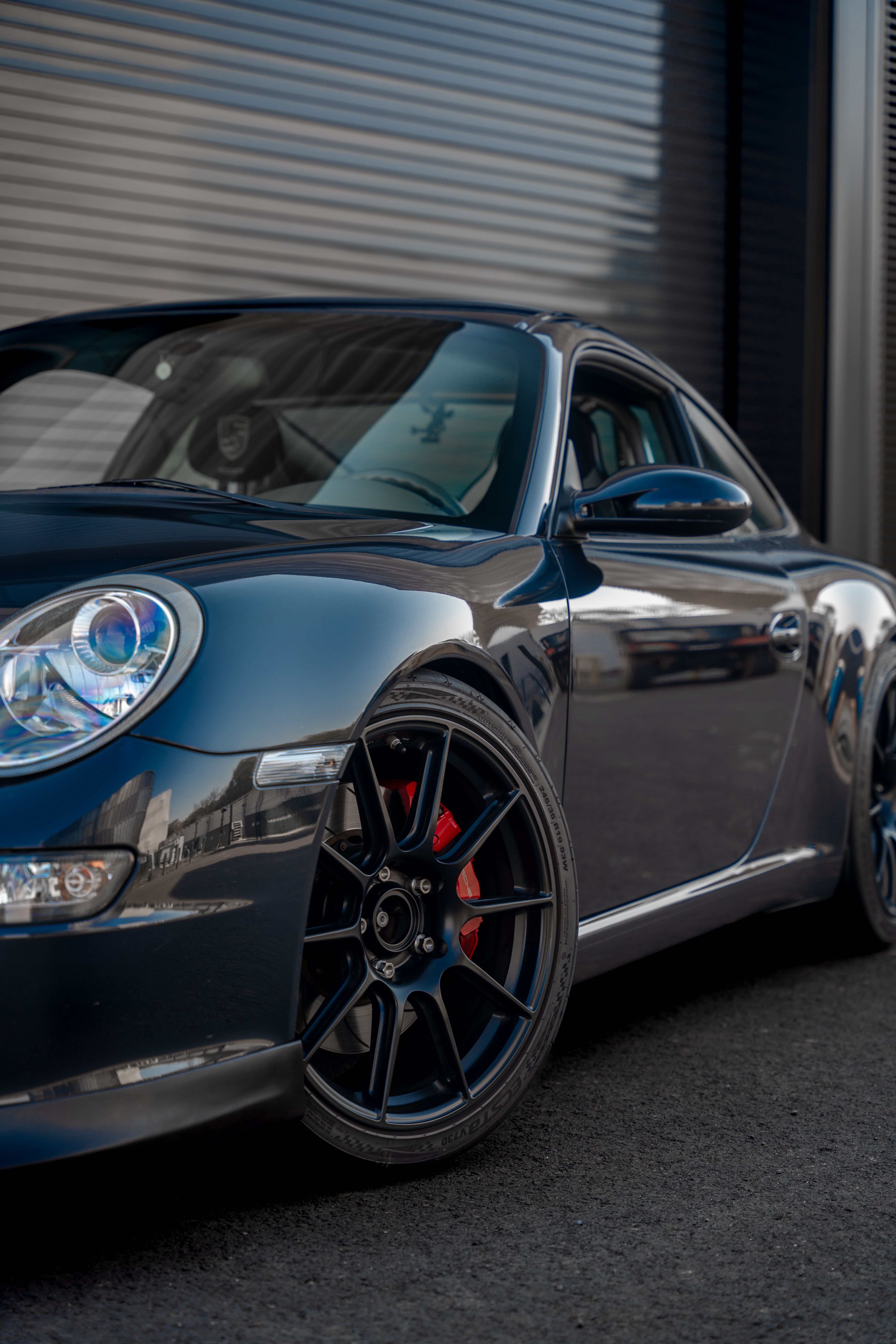 Porsche 911 997 Carrera S with 19