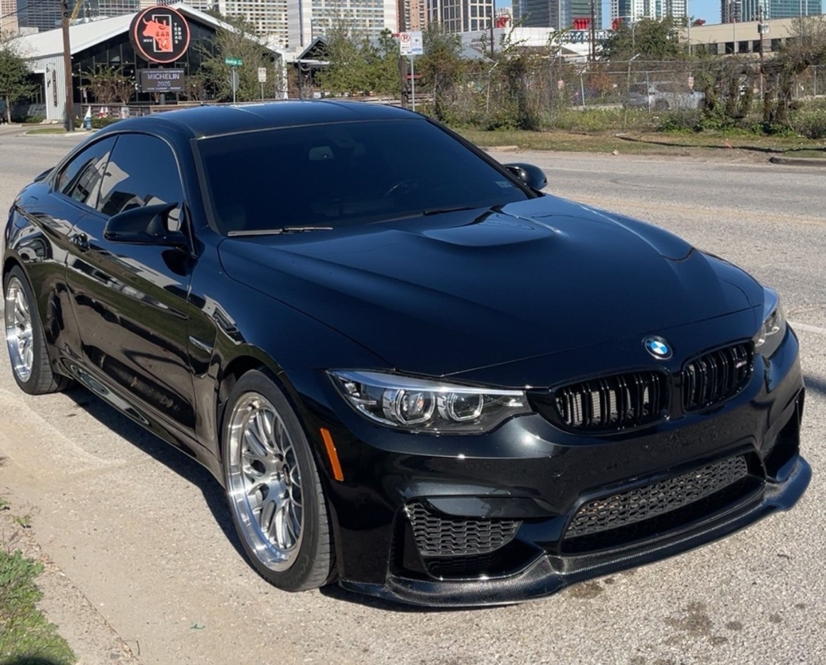 Black BMW F82 Coupe M4 with 19" ML-10RT Apex wheels in Machined Lip Brushed Clear