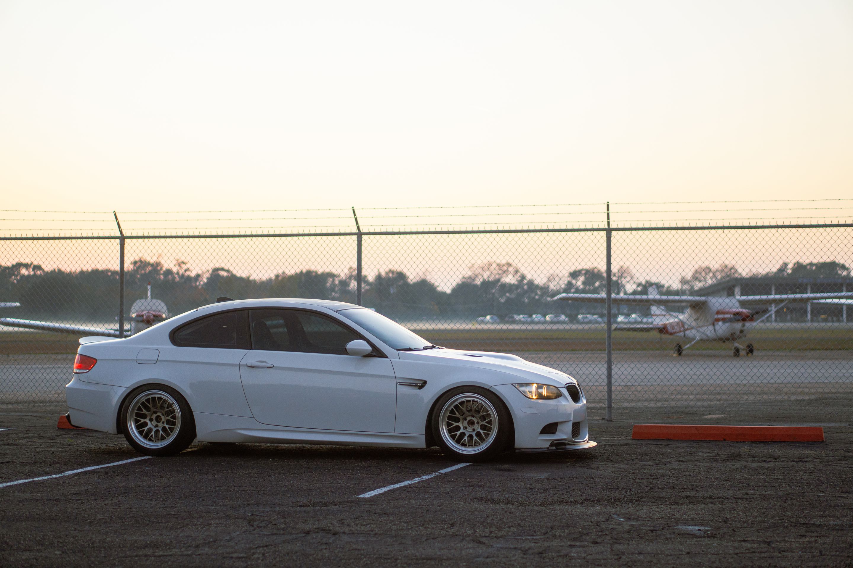 White BMW E92 Coupe M3 with 18" ML-10RT Apex wheels in Machined Lip Gloss Motorsport Gold