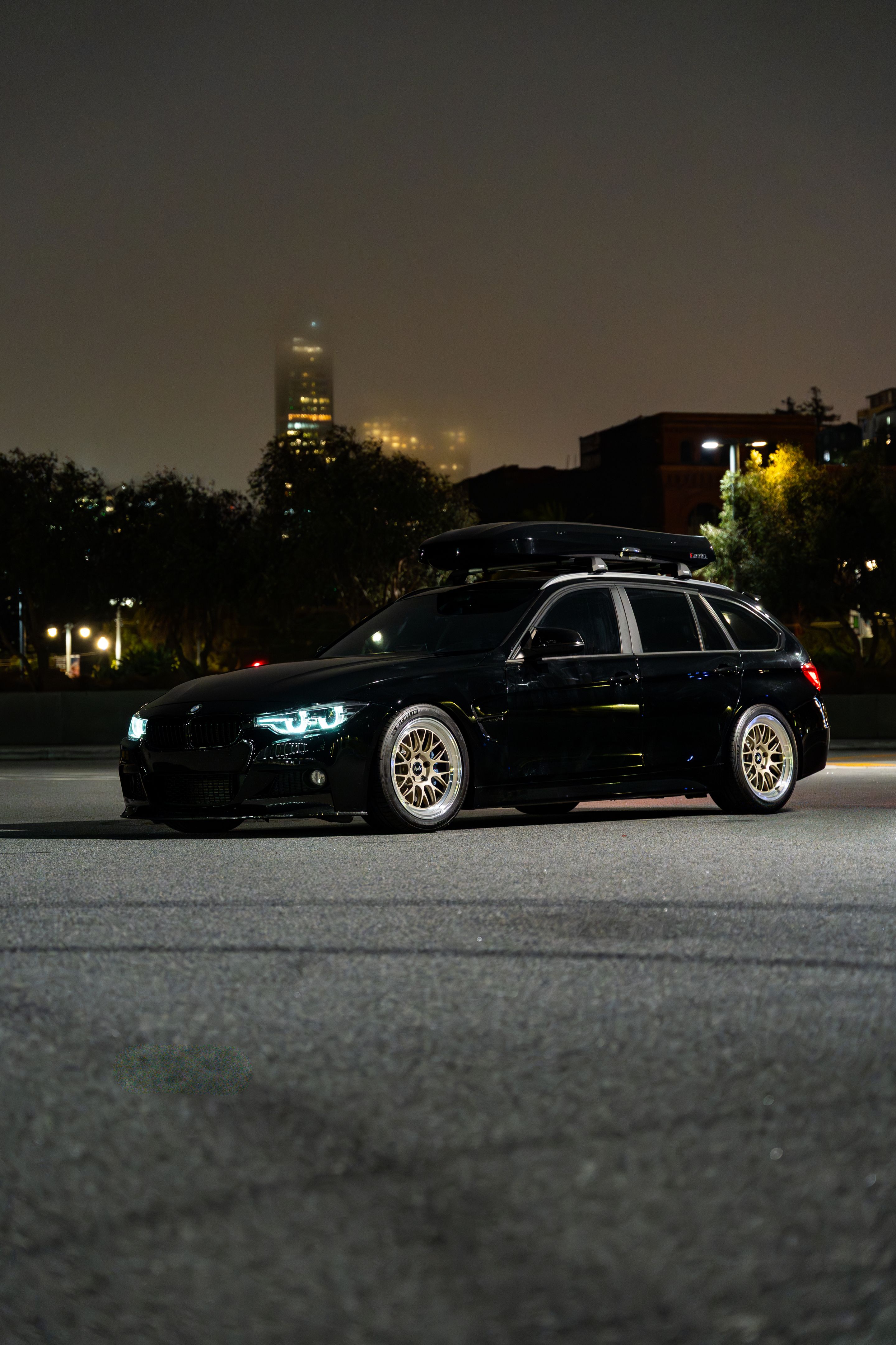 Black BMW F31 Wagon 3 Series with 18" ML-10RT Apex wheels in Machined Lip Gloss Motorsport Gold