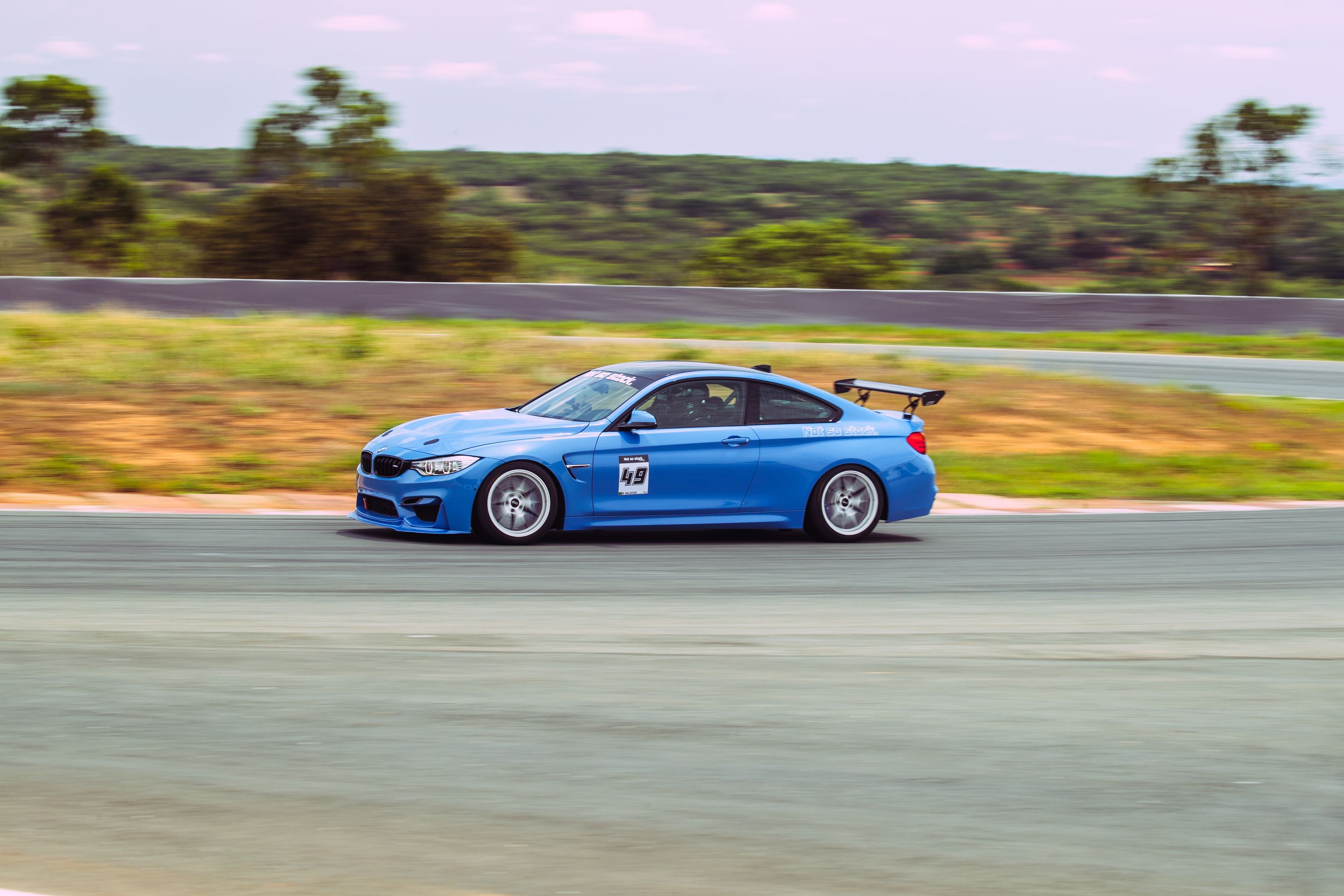Blue BMW F82 Coupe M4 with 18" VS-5RS Apex wheels in Brushed Clear