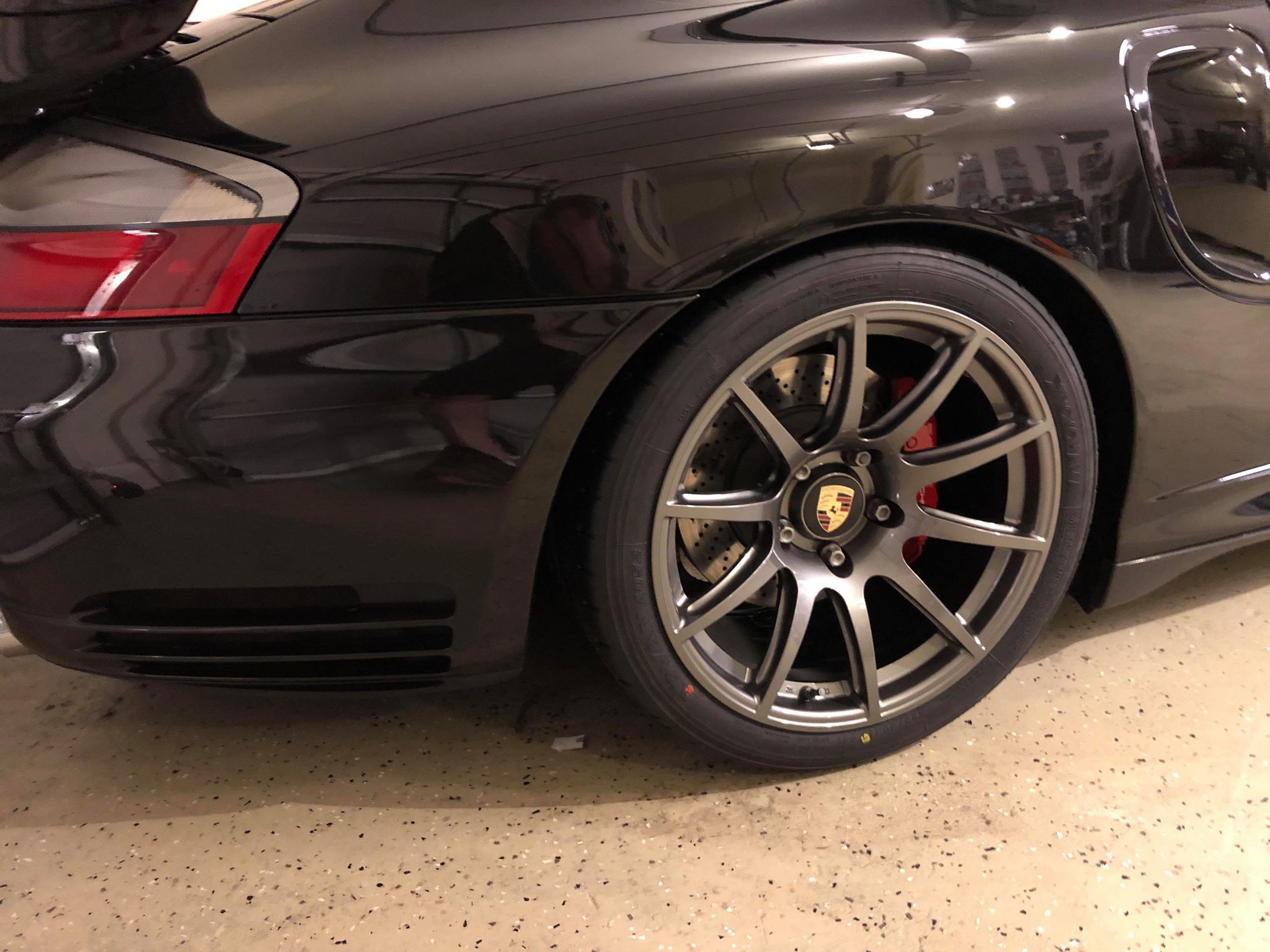 Black Porsche 911 996 Turbo with 18" SM-10 Apex wheels in Anthracite