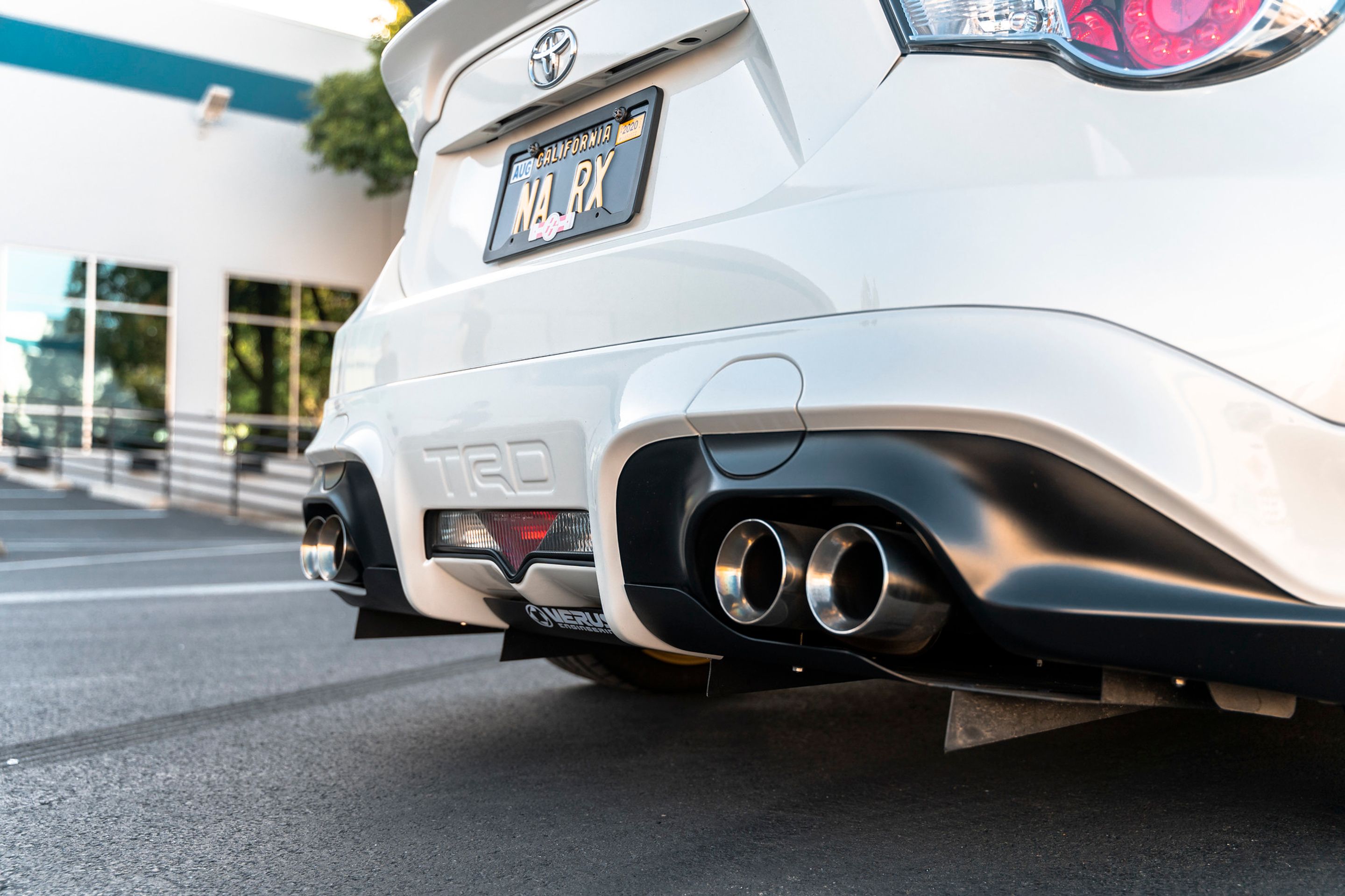 White Scion FR-S with 18" EC-7R Apex wheels in Satin Gold