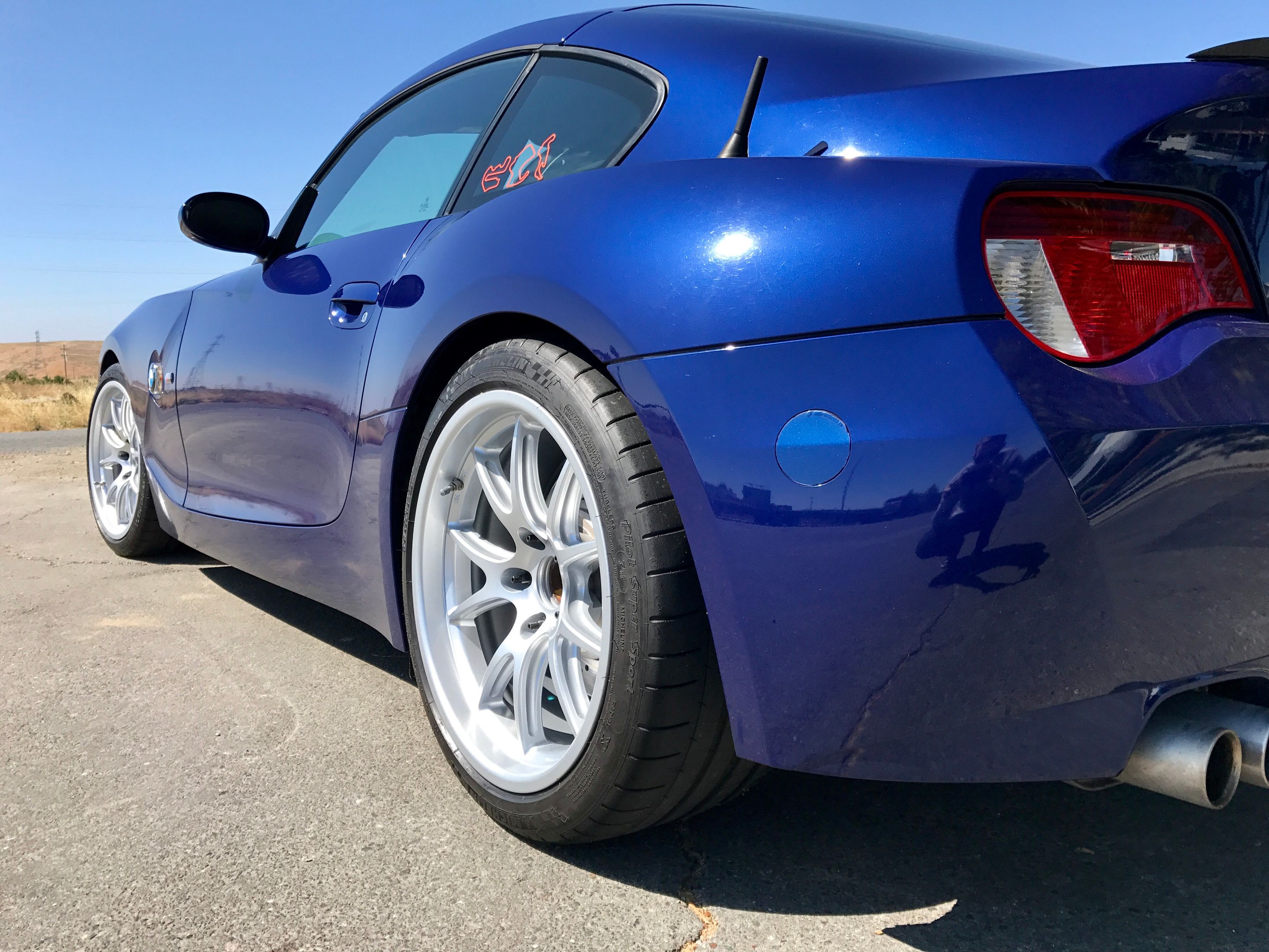 Blue BMW E86 Coupe Z4 M with 18" FL-5 Apex wheels in Race Silver