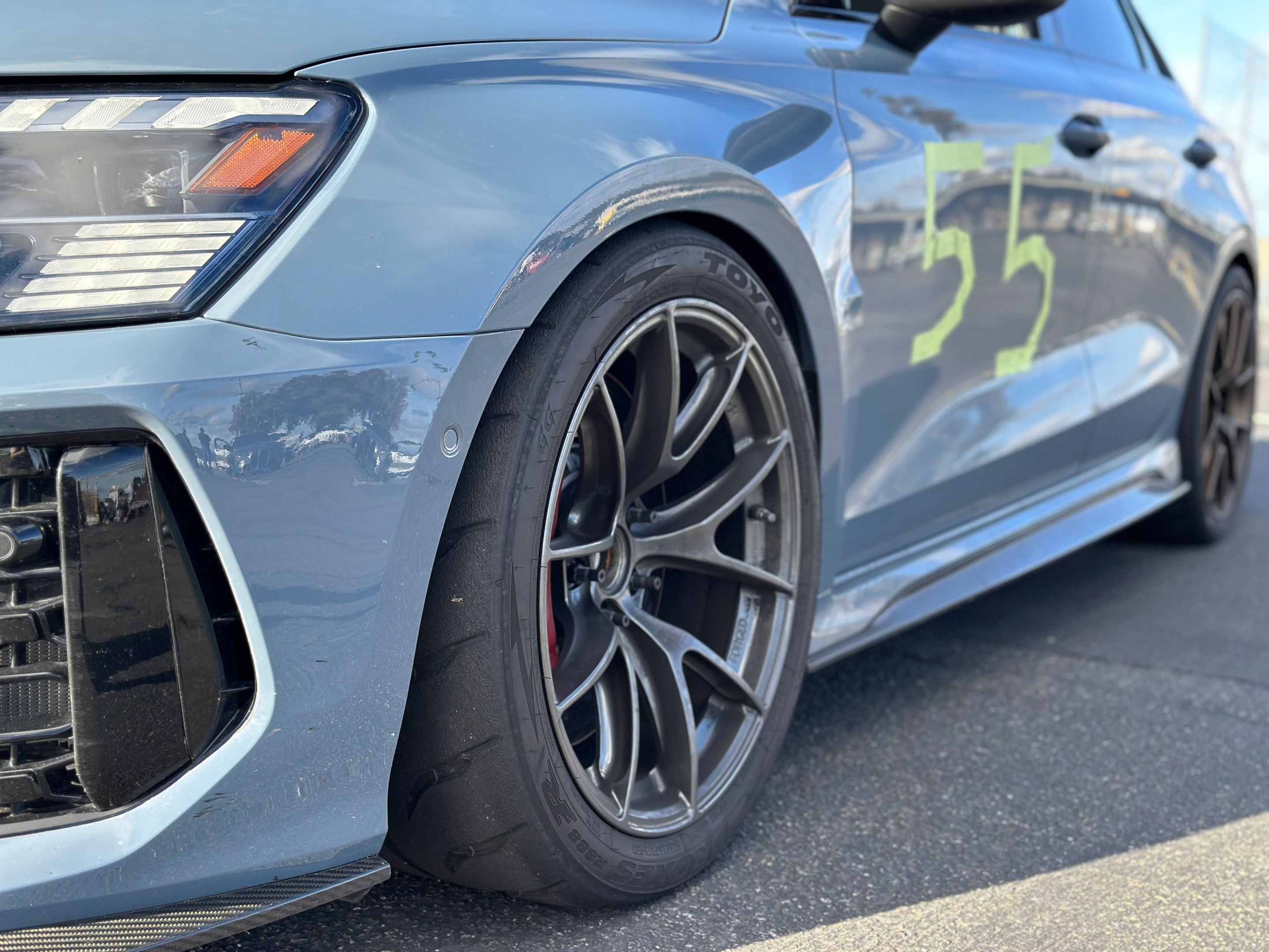 Blue Audi 8Y RS 3 with 18" VS-5RS Apex wheels in Anthracite