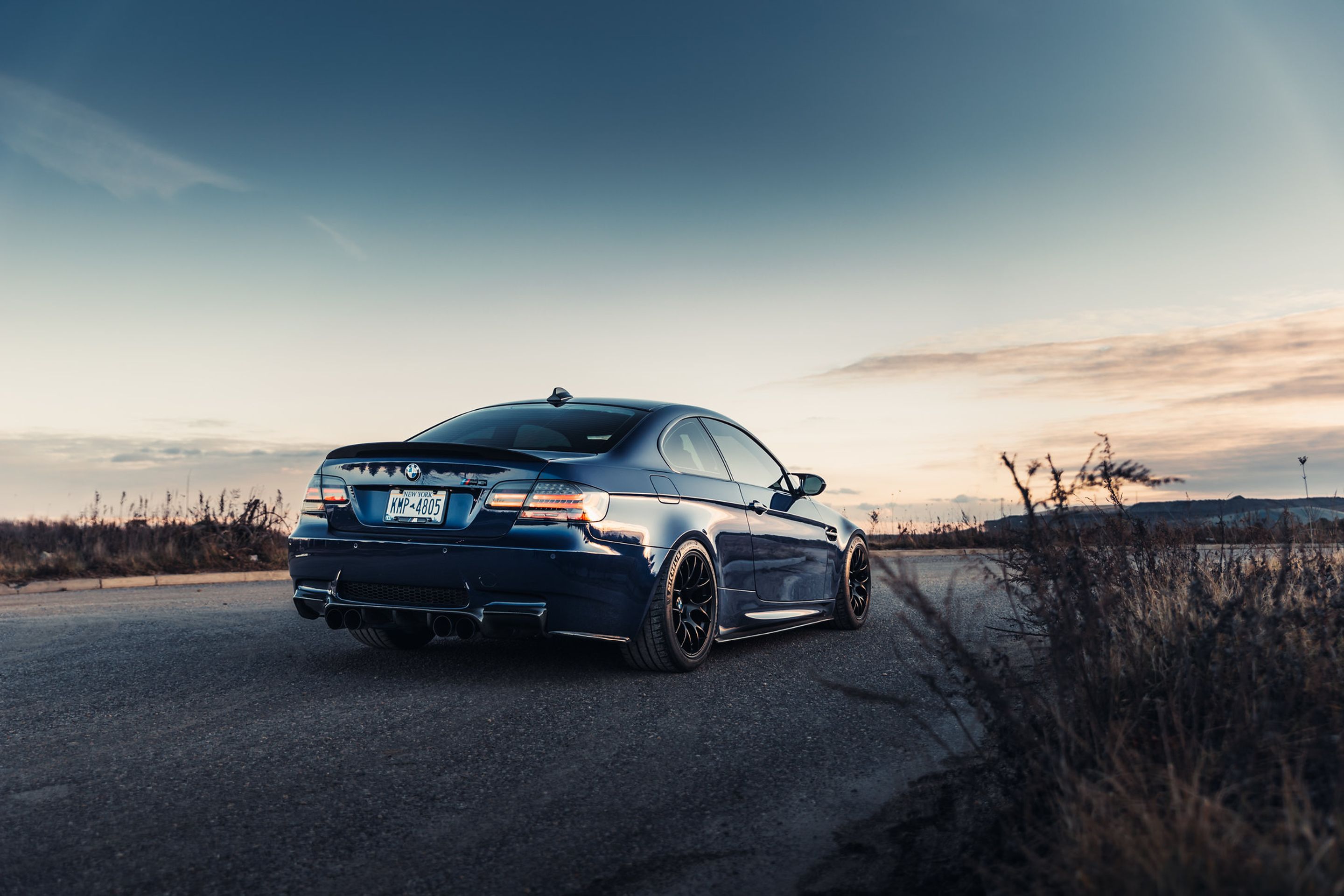 Blue BMW E92 Coupe M3 with 18" EC-7 Apex wheels in Satin Black