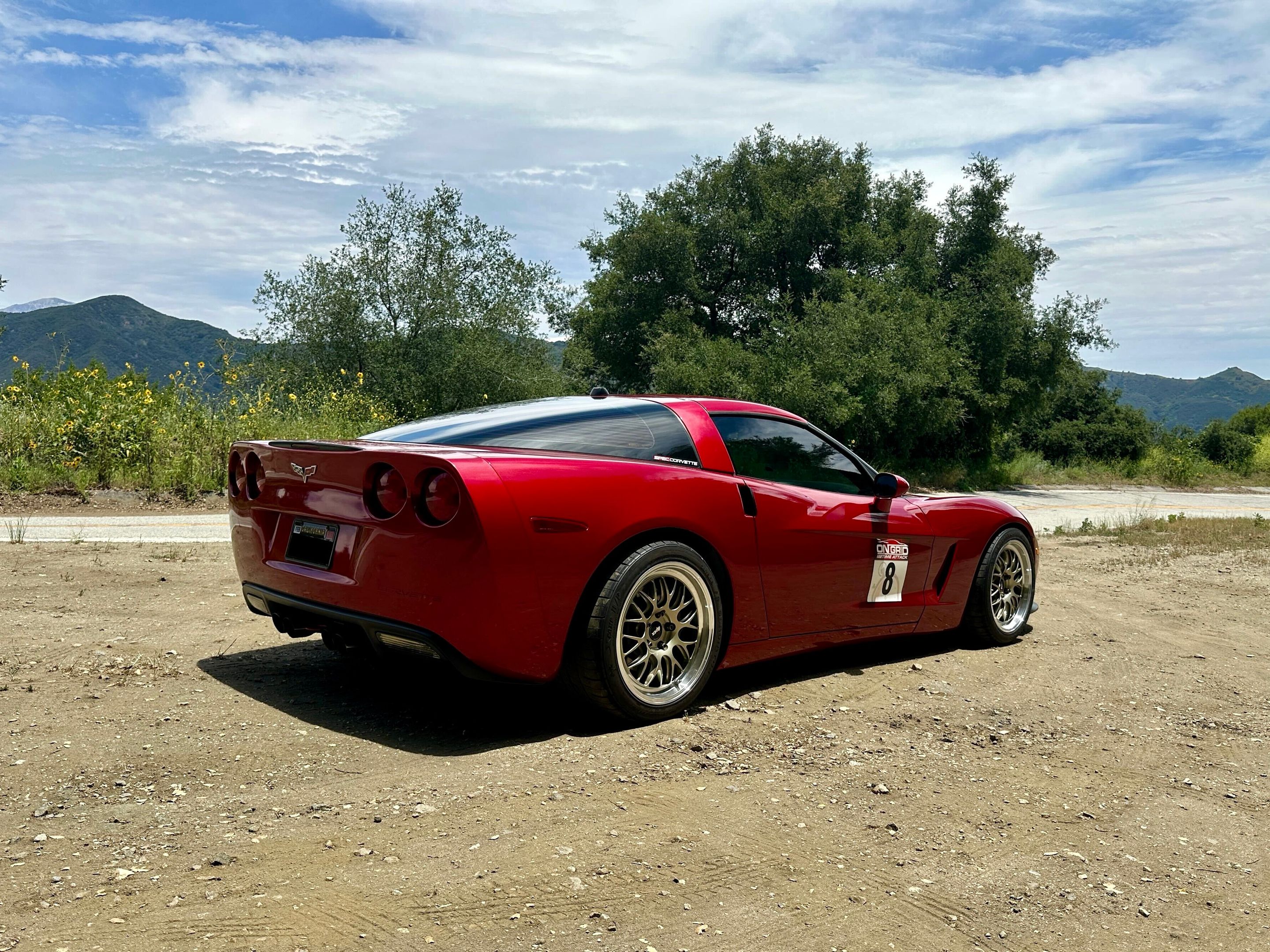 Red Chevrolet C6 Corvette Base/Z51 with 18" ML-10RT Apex wheels in Machined Lip Gloss Motorsport Gold