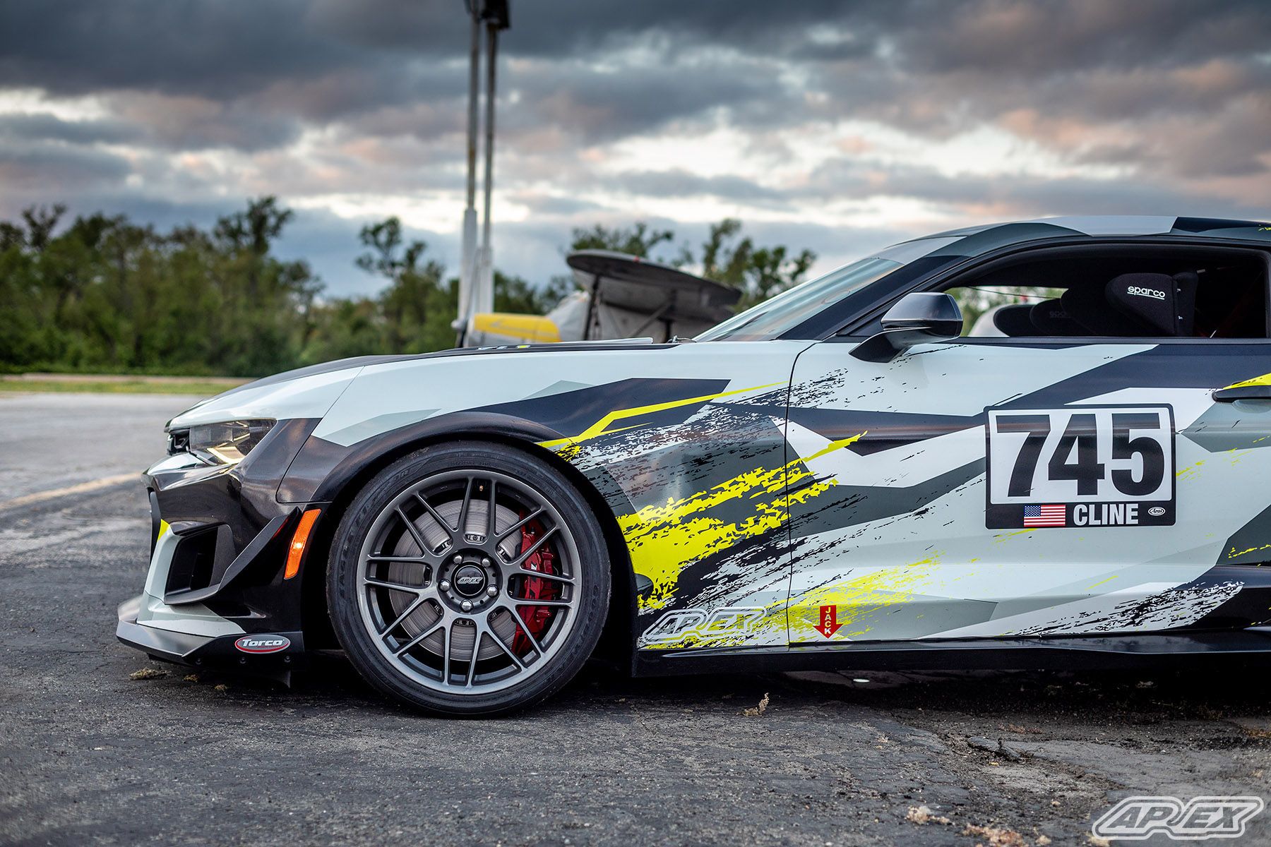 Multicolor Chevrolet 6th Gen Camaro ZL1 1LE with 19" ARC-8 Apex wheels in Anthracite