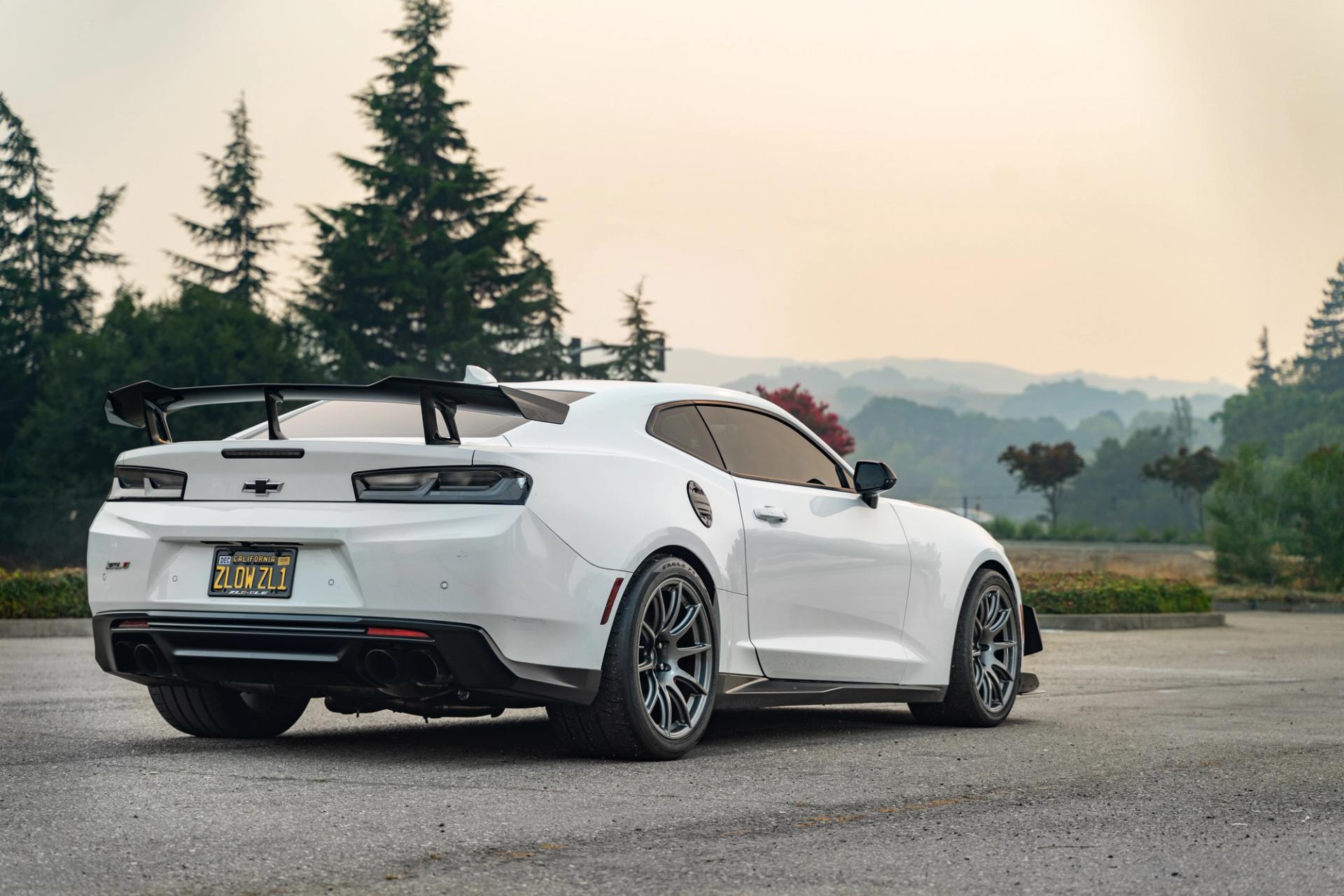 Chevrolet 6th Gen Camaro ZL1 1LE with 19