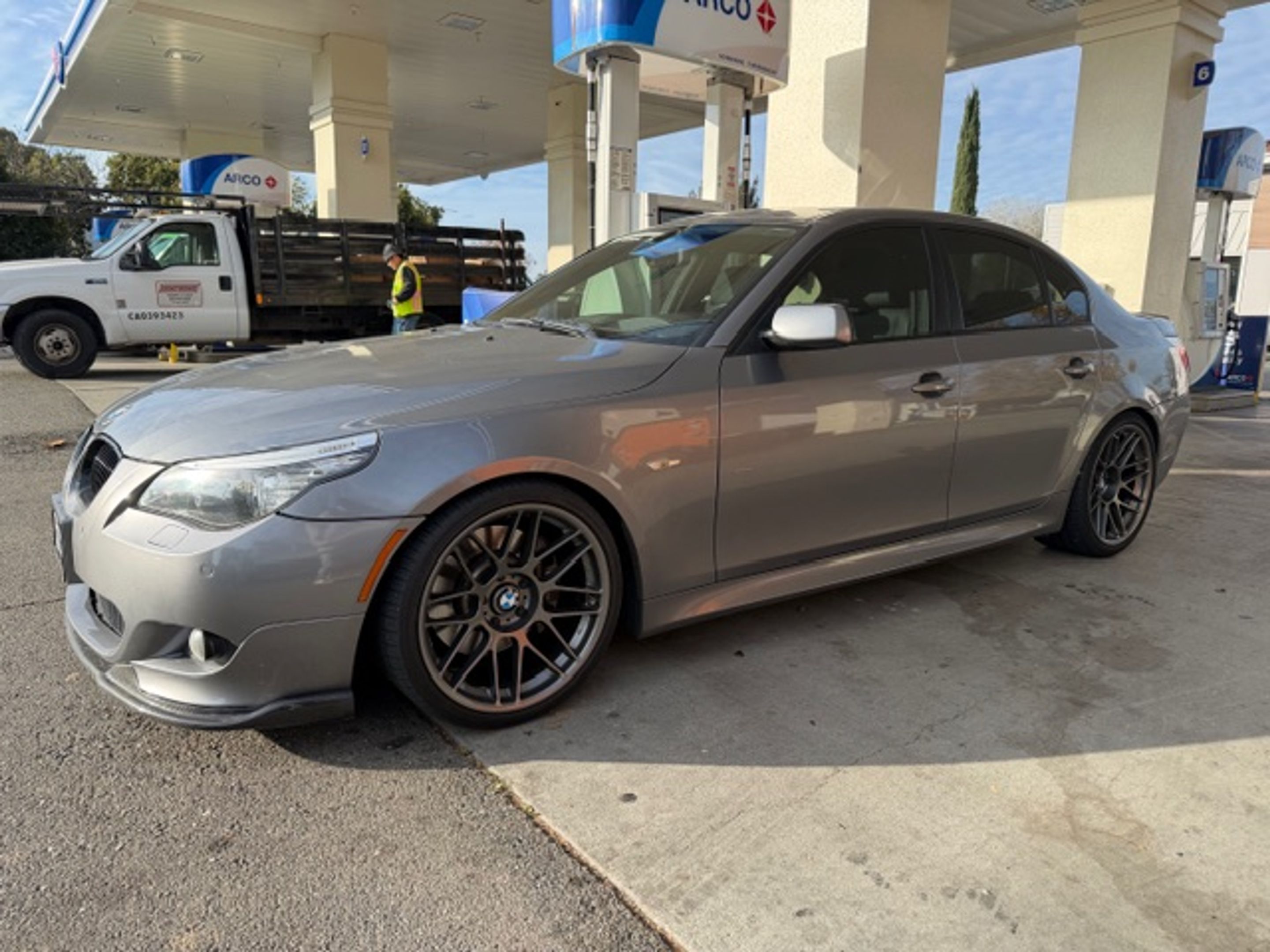 Grey BMW E60 Sedan 5 Series with 19" ARC-8 Apex wheels in Anthracite