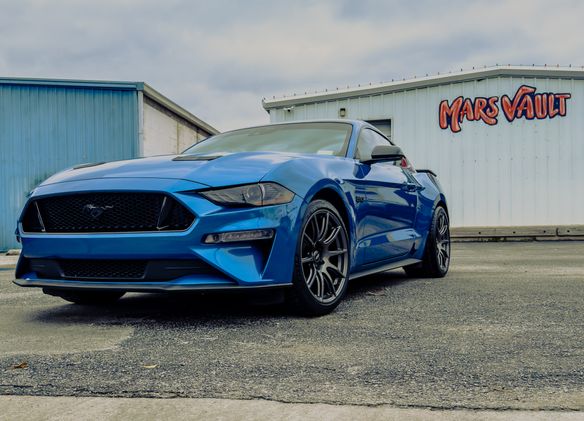 Ford S550 Mustang GT with 19" SM-10 in Anthracite