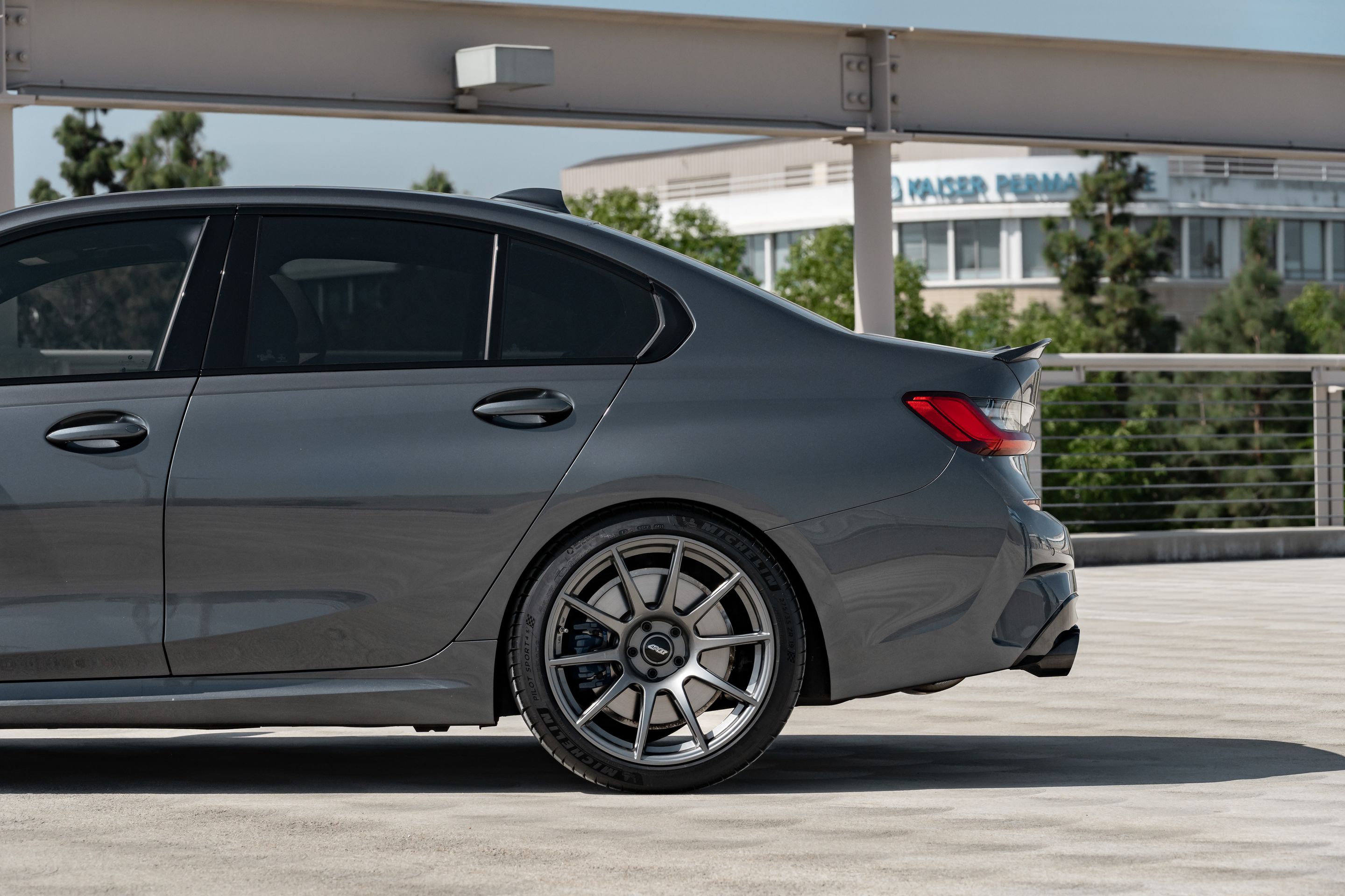 Grey BMW G20 Sedan 3 Series with 19" SM-10 Apex wheels in Anthracite