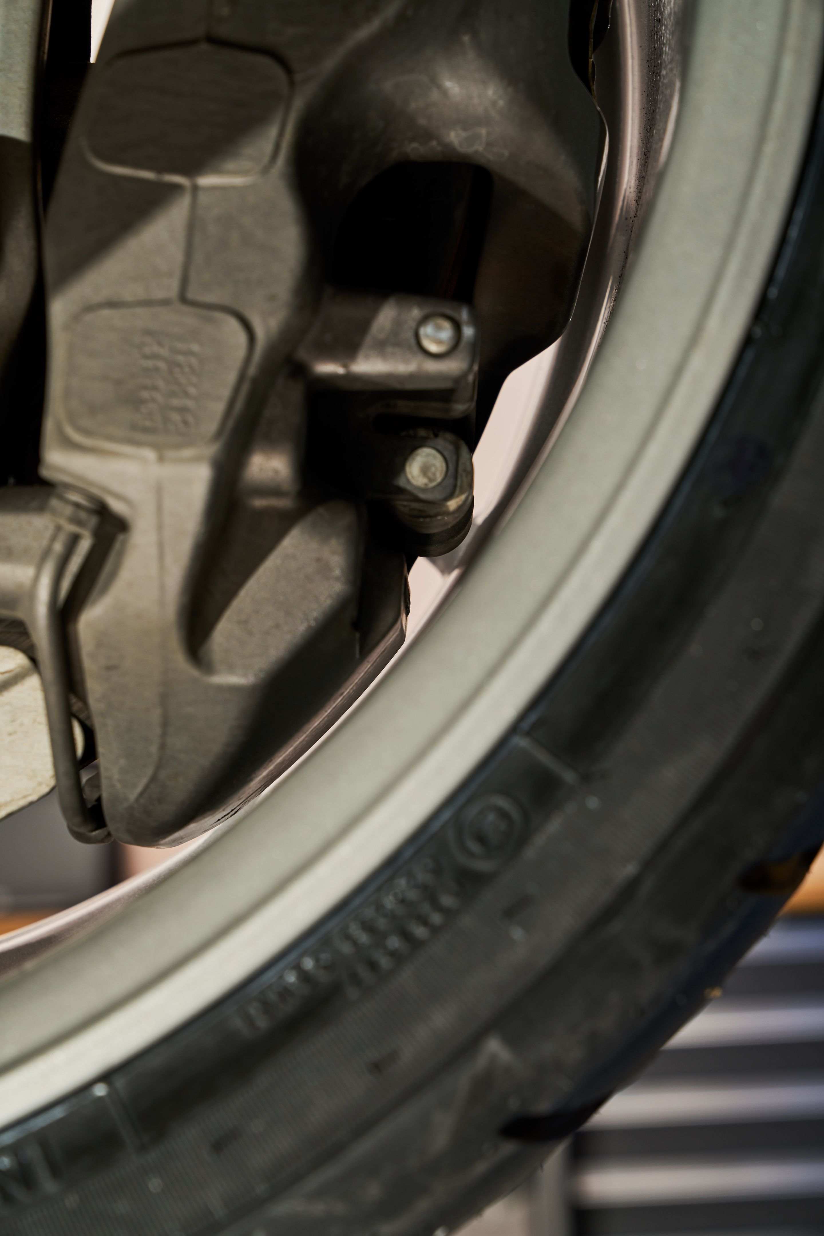 Blue BMW F87 M2 with 19" EC-7 Apex wheels in Race Silver