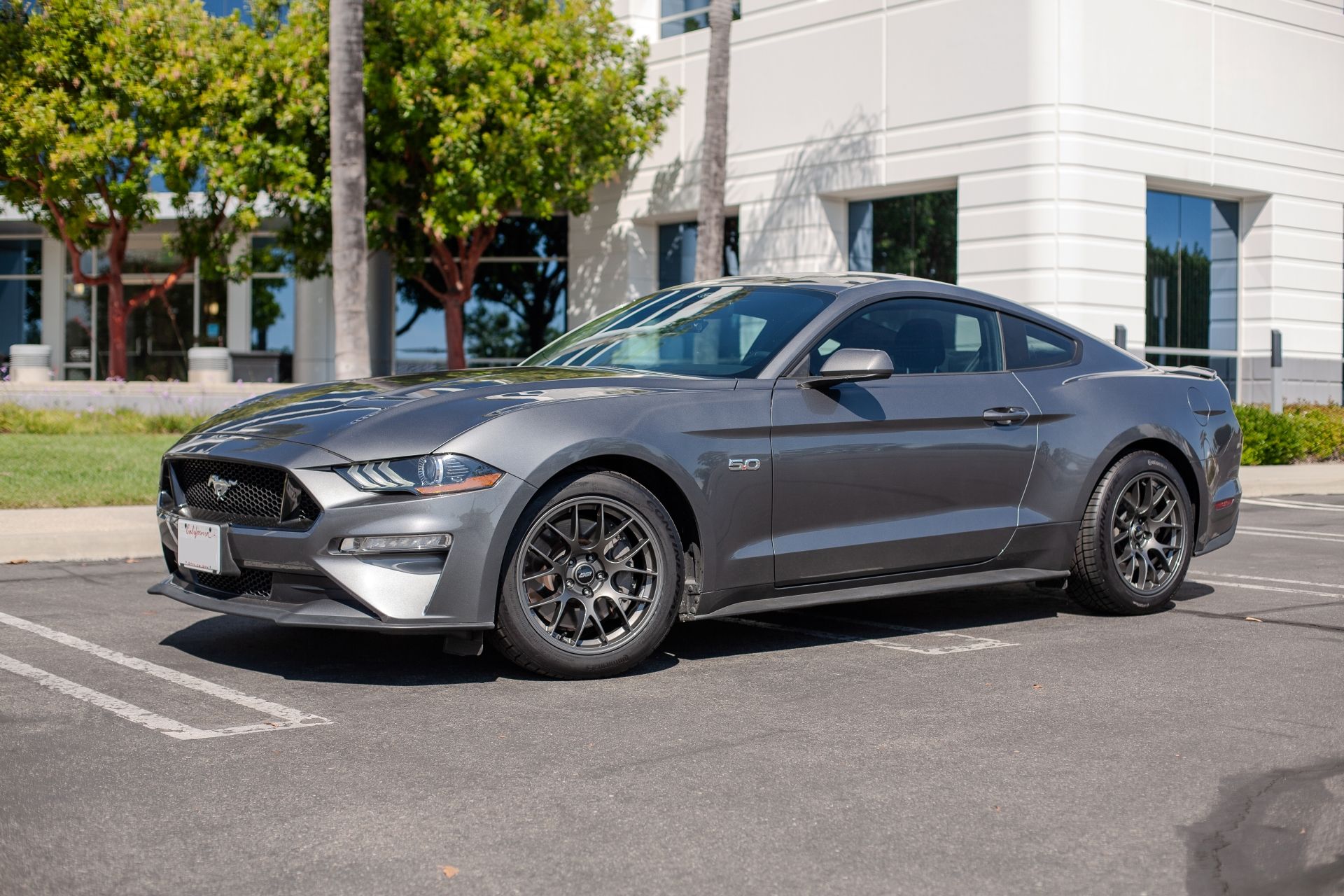 Grey Ford Mustang - EC-7 in Anthracite