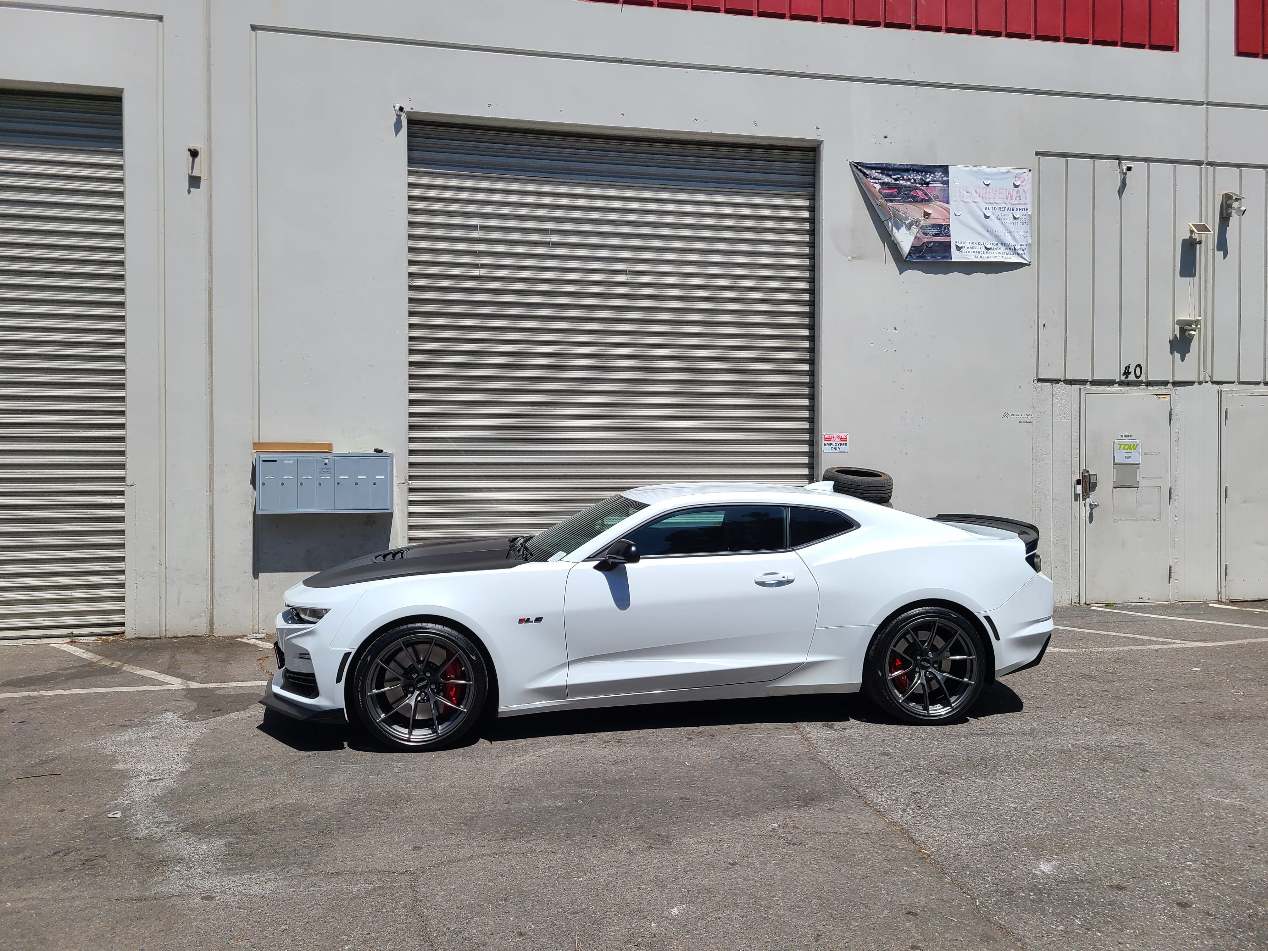 Chevrolet 6th Gen Camaro SS 1LE with 20" VS5RS Wheels in Anthracite