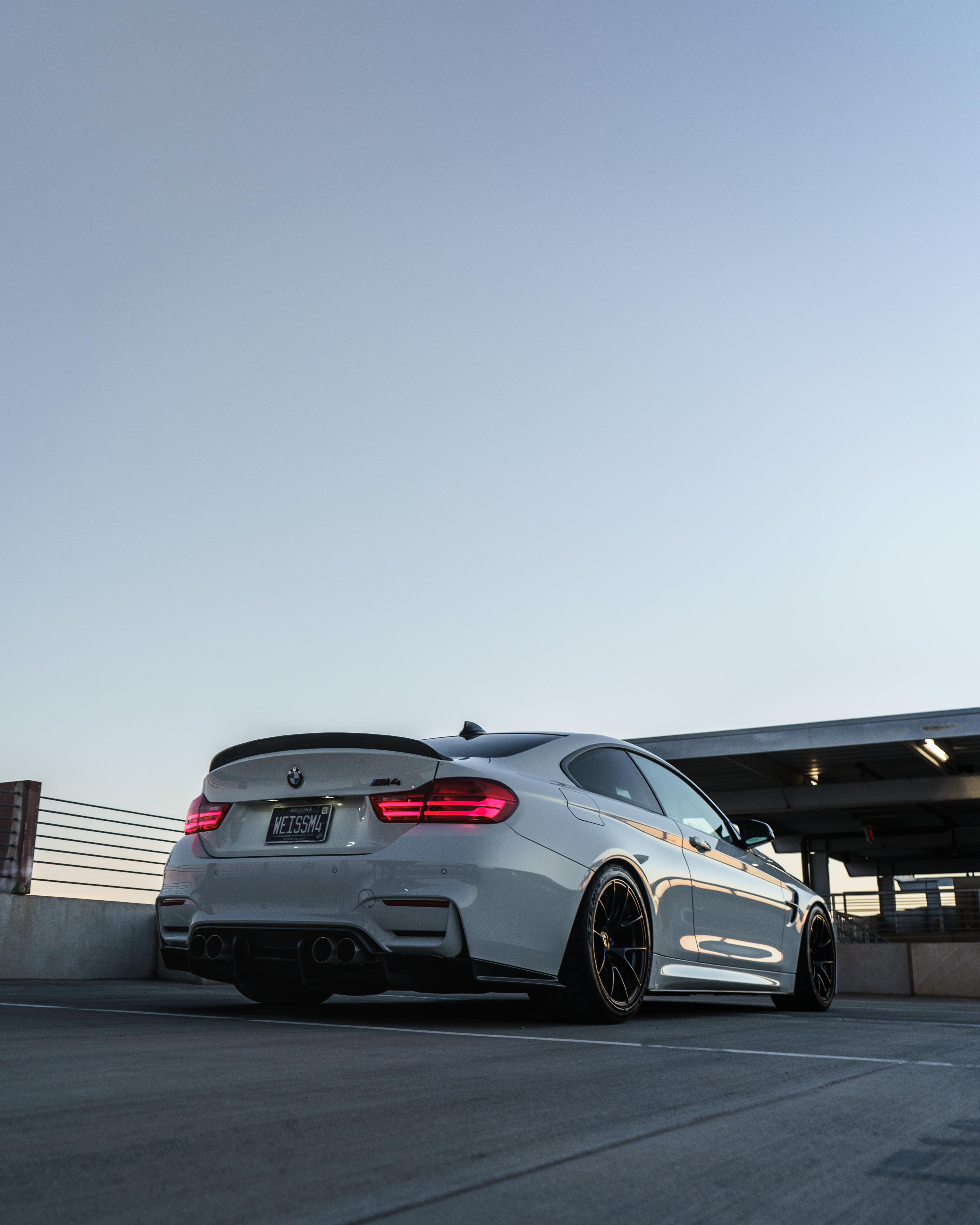 White BMW F82 Coupe M4 with 18" VS-5RS Apex wheels in Satin Black