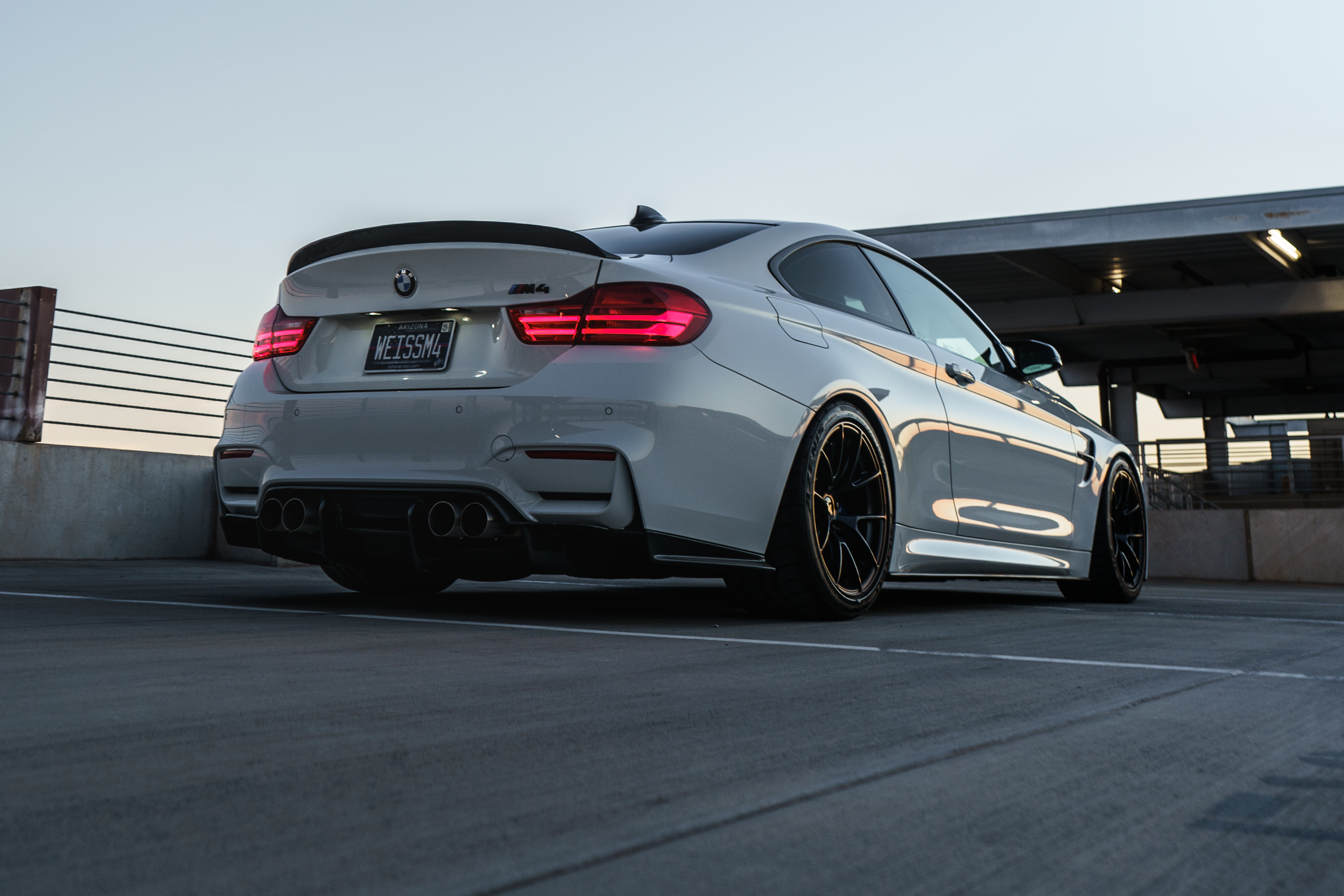 White BMW F82 Coupe M4 with 18" VS-5RS Apex wheels in Satin Black
