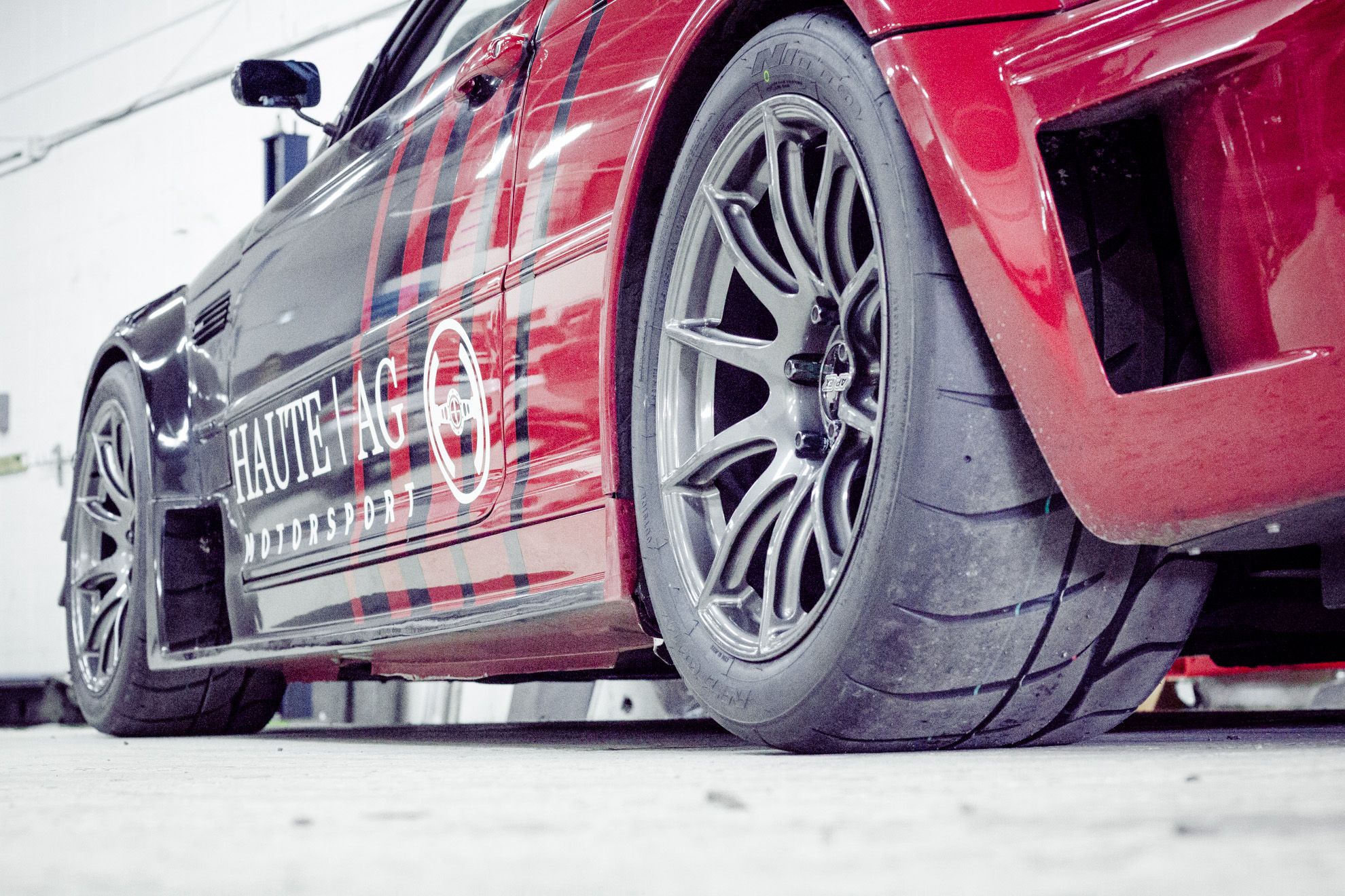 Multicolor BMW E46 M3 with 18" SM-10 Apex wheels in Anthracite