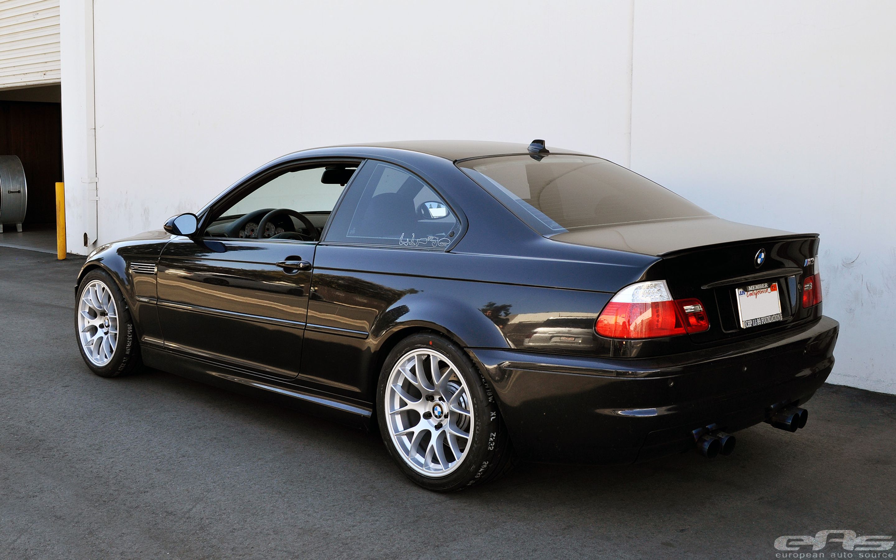 Black BMW E46 M3 with 18" EC-7 Apex wheels in Race Silver