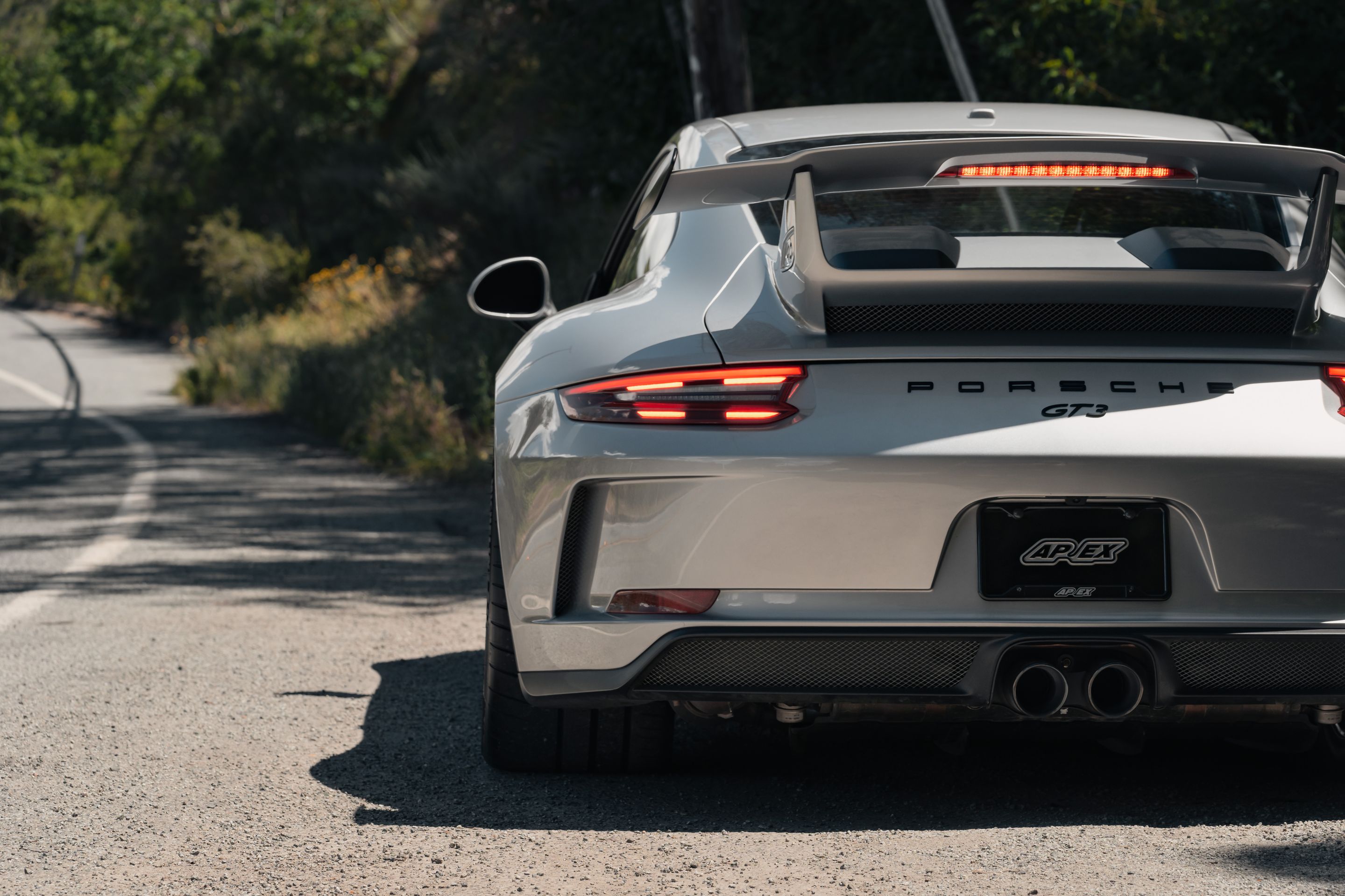 Silver Porsche 911 991.2 GT3 with 19" VS-5RS Apex wheels in Anthracite
