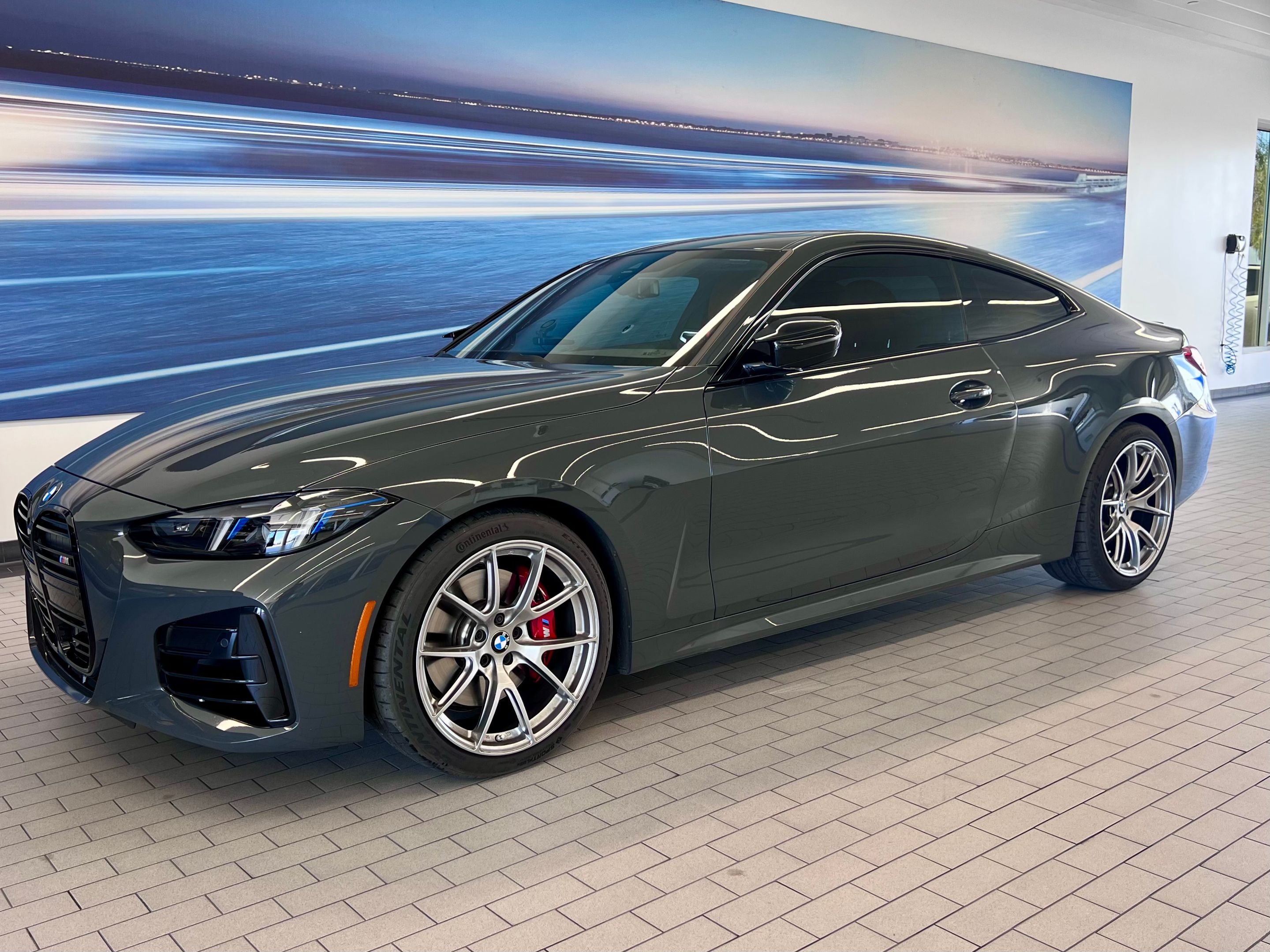 Grey BMW G22 Coupe 4 Series with 18" VS-5 Apex wheels in Hyper Black