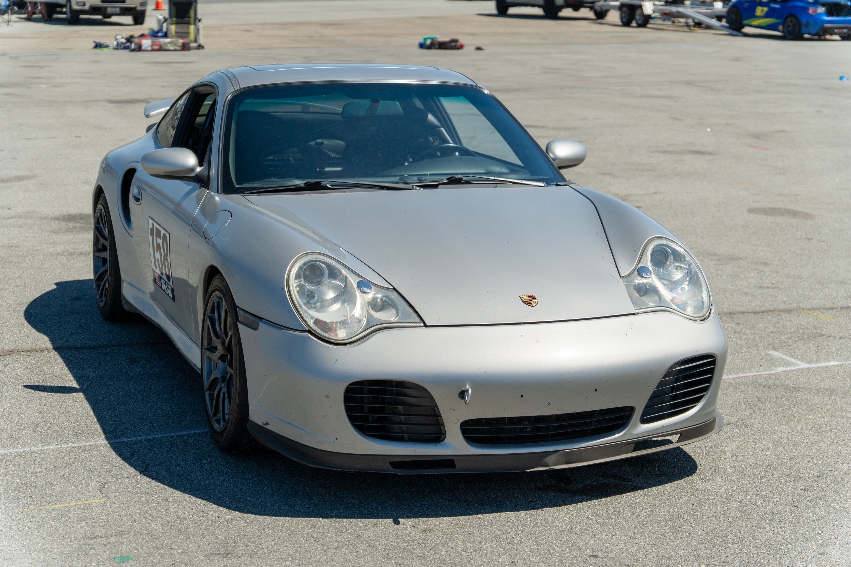 Silver Porsche 911 996 Turbo with 18" SM-10 Apex wheels in Anthracite